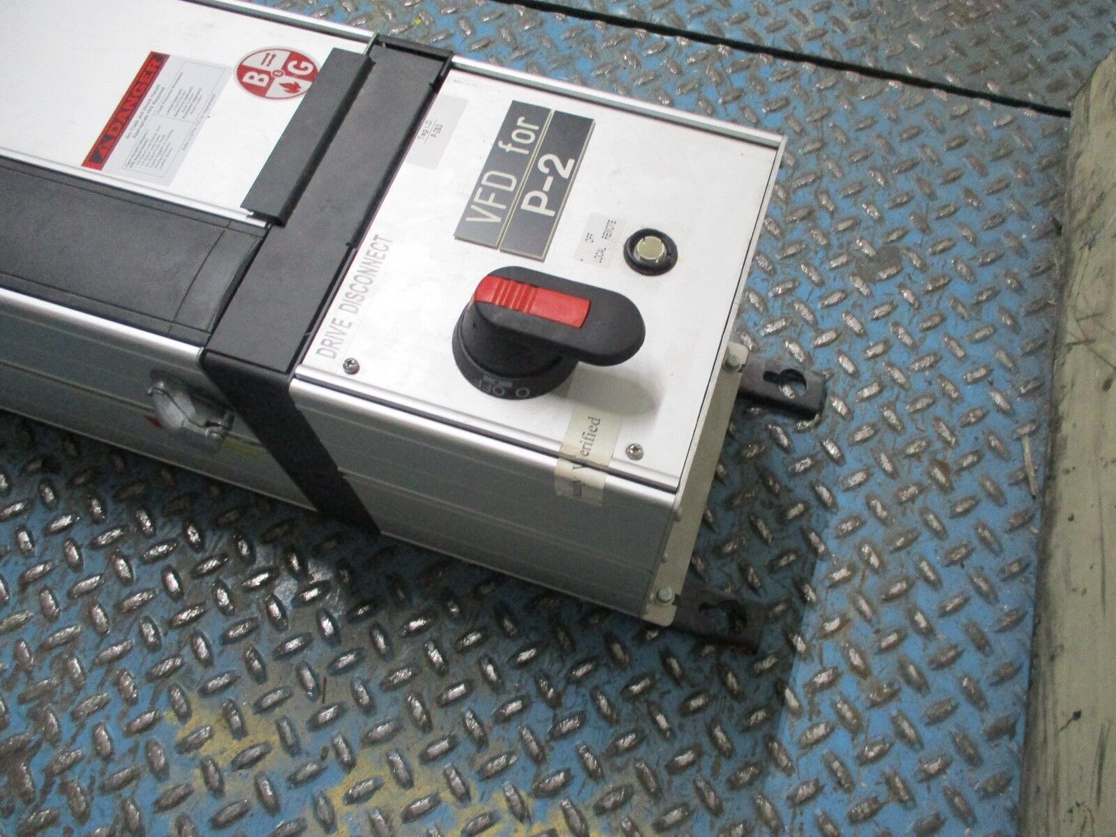 Danfoss VLT 6008 AC Drive w/ Disconnect 175Z7359 7.5HP Used