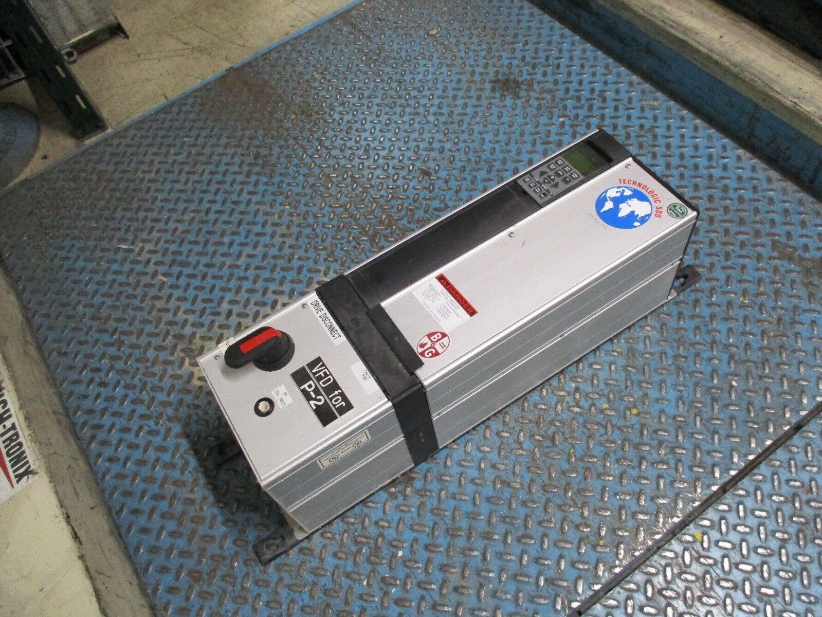 Danfoss VLT 6008 AC Drive w/ Disconnect 175Z7359 7.5HP Used