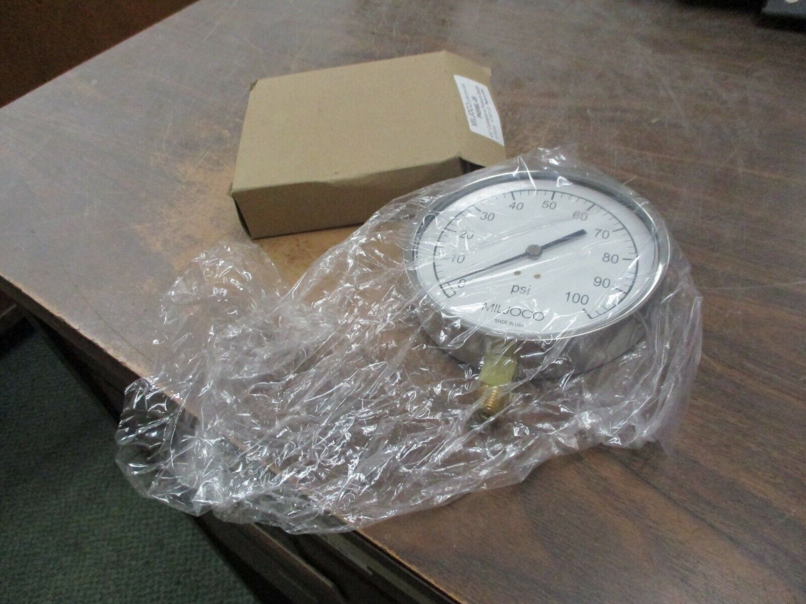 MILJOCO Contractor's Pressure Gauge P4598L-05 4-1/2" 0-100PSI 1/4" NPT LM