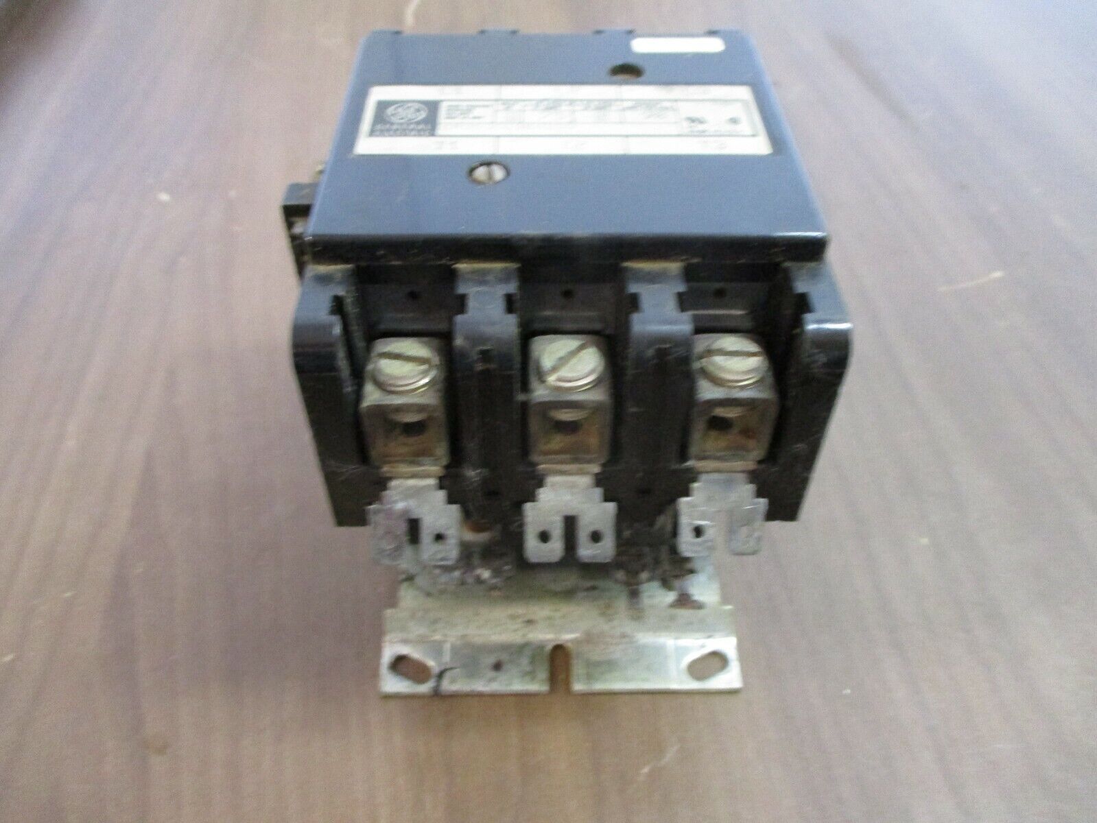 GE Contactor CR353EG3BA1DD 115-120V Coil 75A 600V *Missing (1) Screw* Used