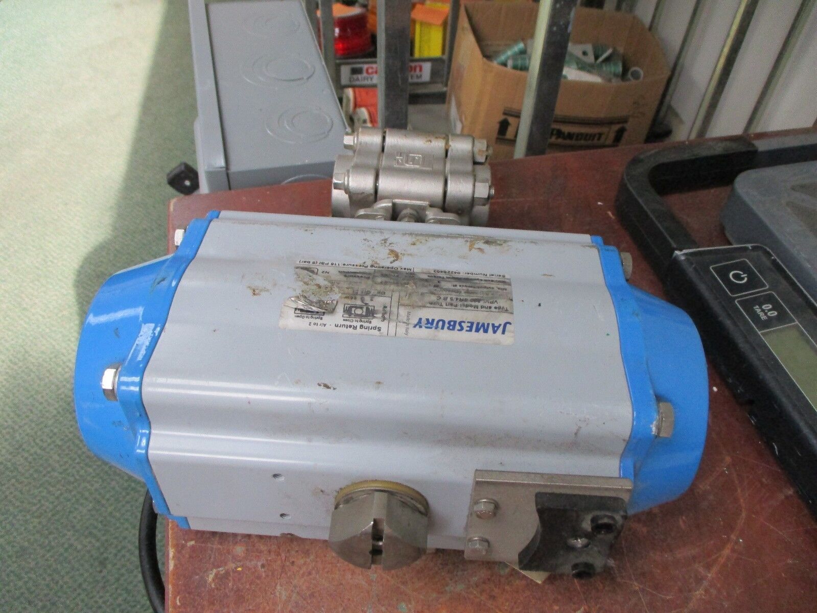 Jamesbury Pneumatic Actuator VPVL 300 SR4/5 BC 60-116PSI Used