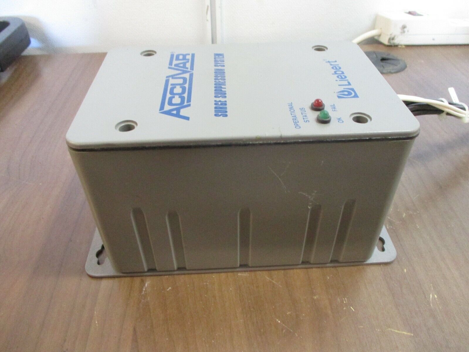 Liebert AccuVar Surge Suppression System ACV120Y200RKE 120/208V 3Ph 4W+G 50/60Hz