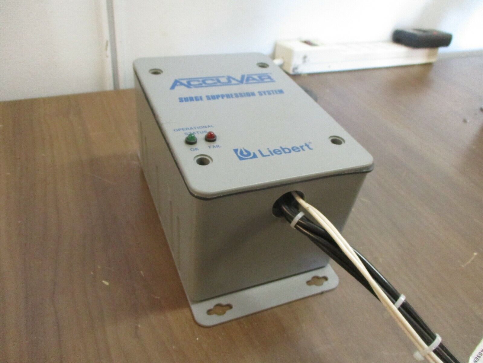 Liebert AccuVar Surge Suppression System ACV120Y200RKE 120/208V 3Ph 4W+G 50/60Hz