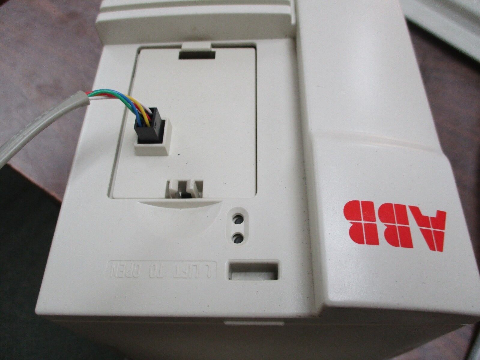 ABB ACH401 AC Drive ACH401C01132 15HP 3Ph w/ External Mount *No Keypad* Used