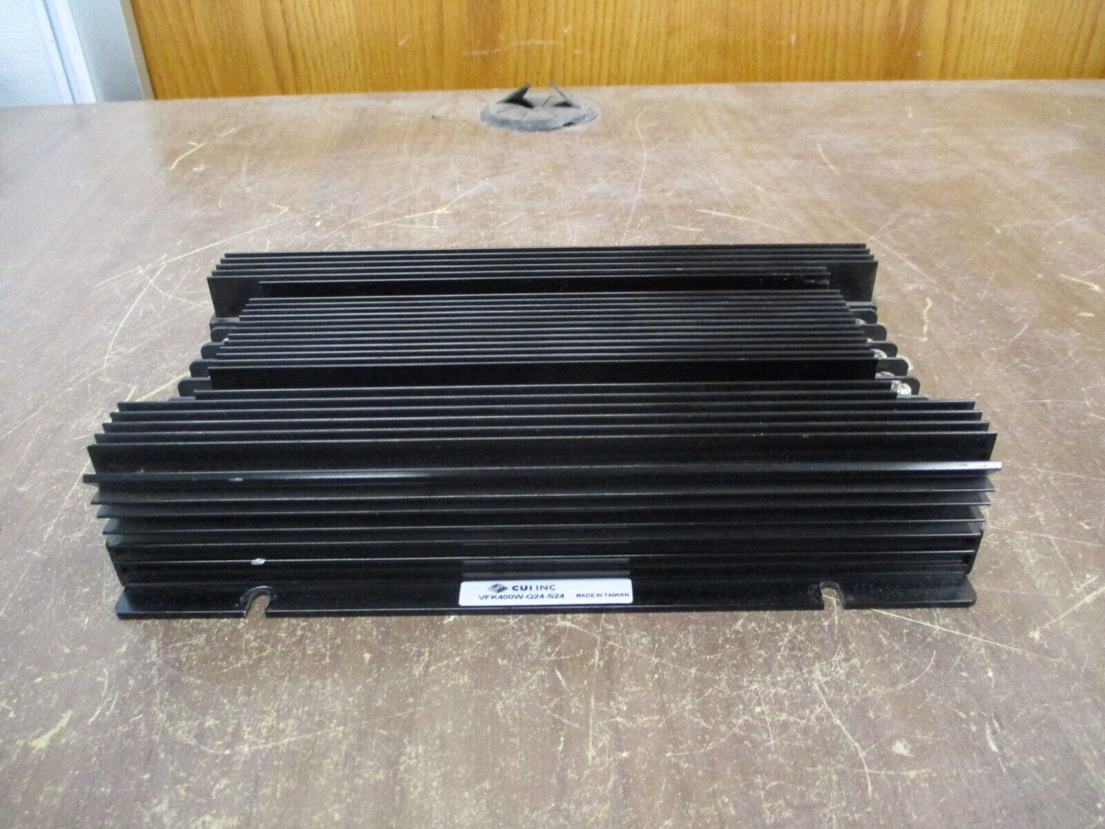 CUI Inc. DC-DC Converter VFK400W-Q24-S24 400W 24VDC Out Used