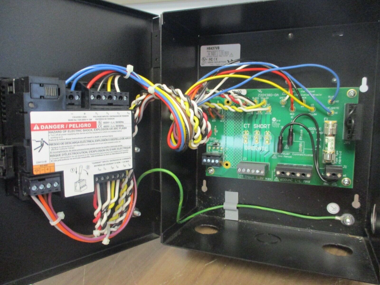 Veris H8400 Series Power Meter H8437VB System: 208VAC Used