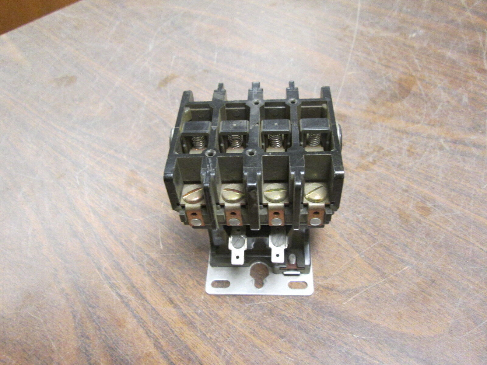 Telemecanique Contactor 2200EB440BA-15 208-240V Coil 40A 600V Used