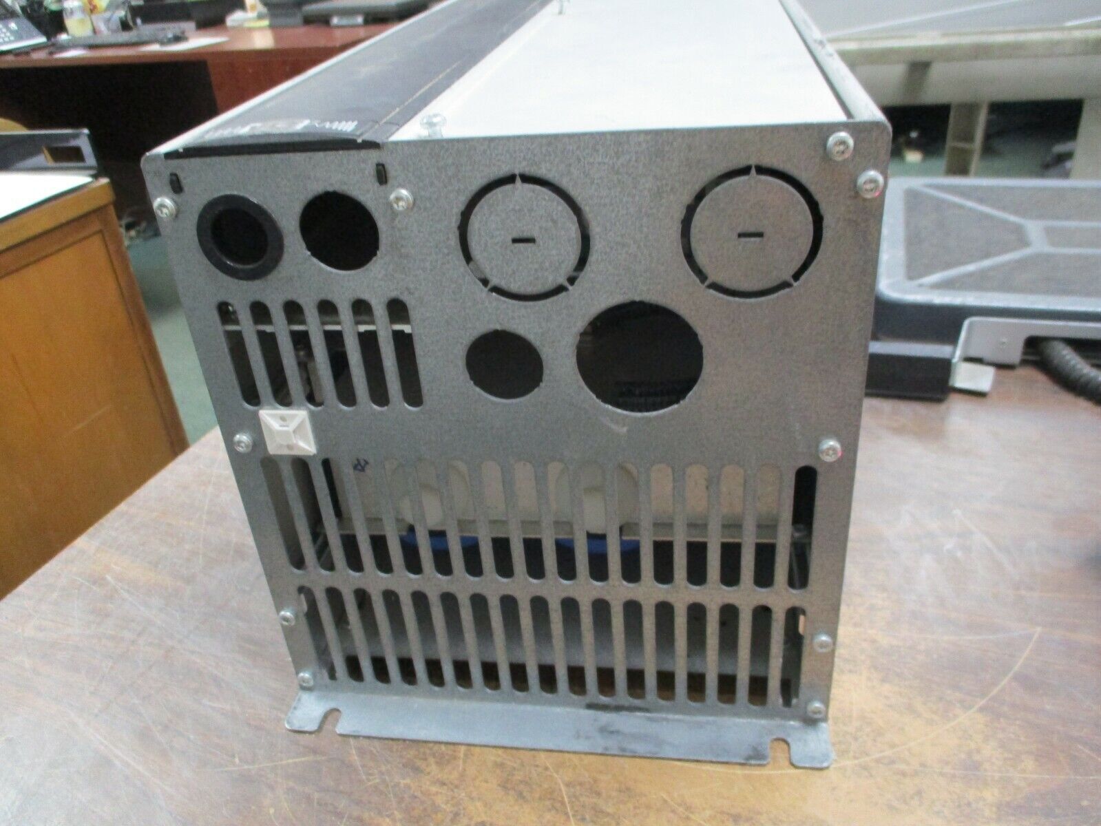 Graham VLT 6042 AC Drive 175Z7369 40HP 3Ph Input:380-460V 50/60Hz 60A Used