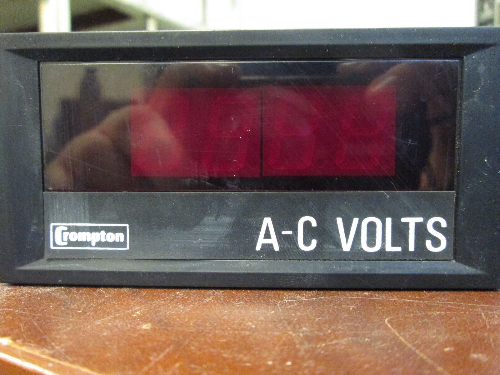Crompton Digital Meter 262DDWURKRX 300V Range .300V Scale Used
