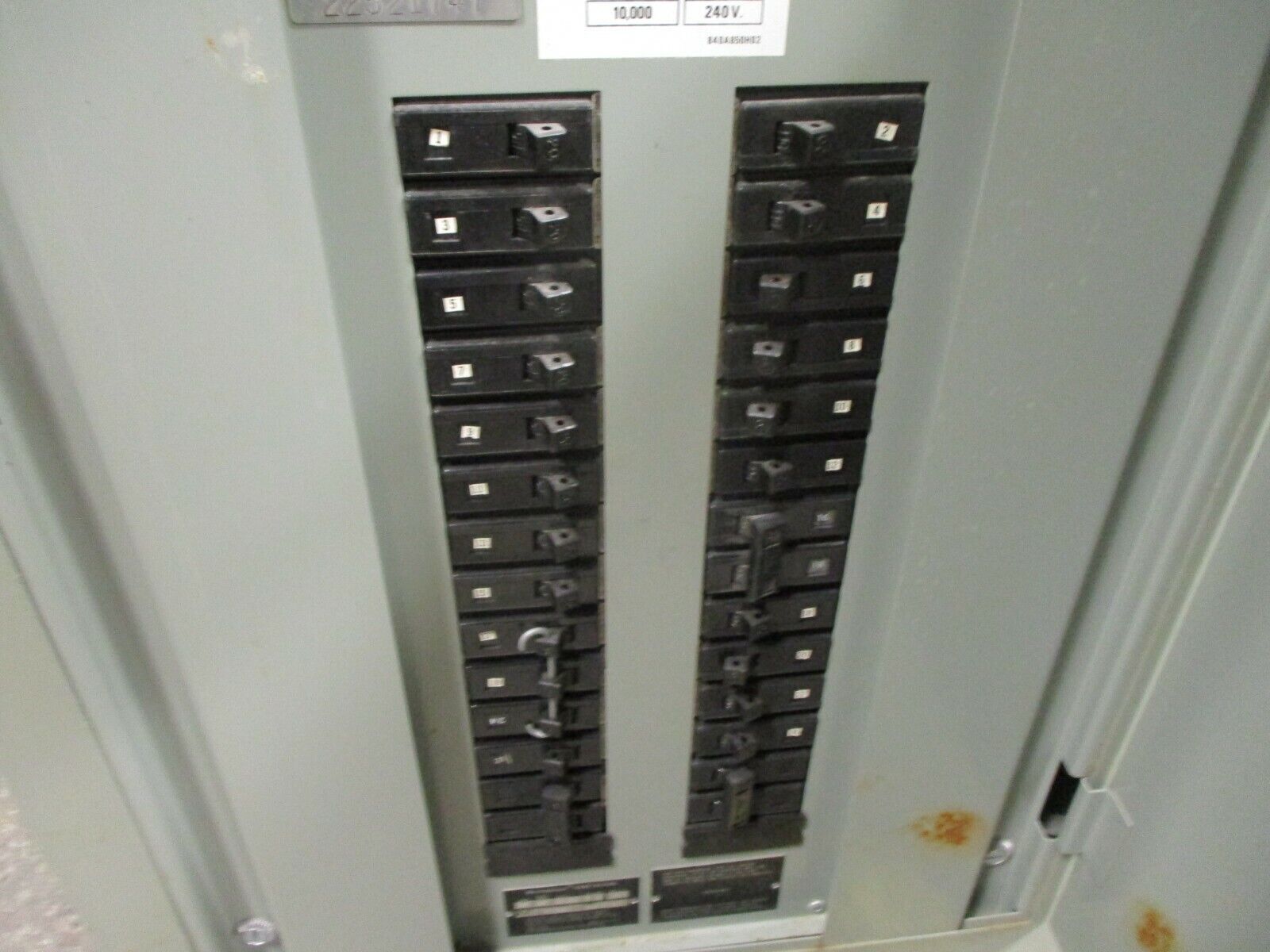 Westinghouse Main Breaker Circuit Breaker Panel MF-32229 225A Max 120/208 3Ph 4W