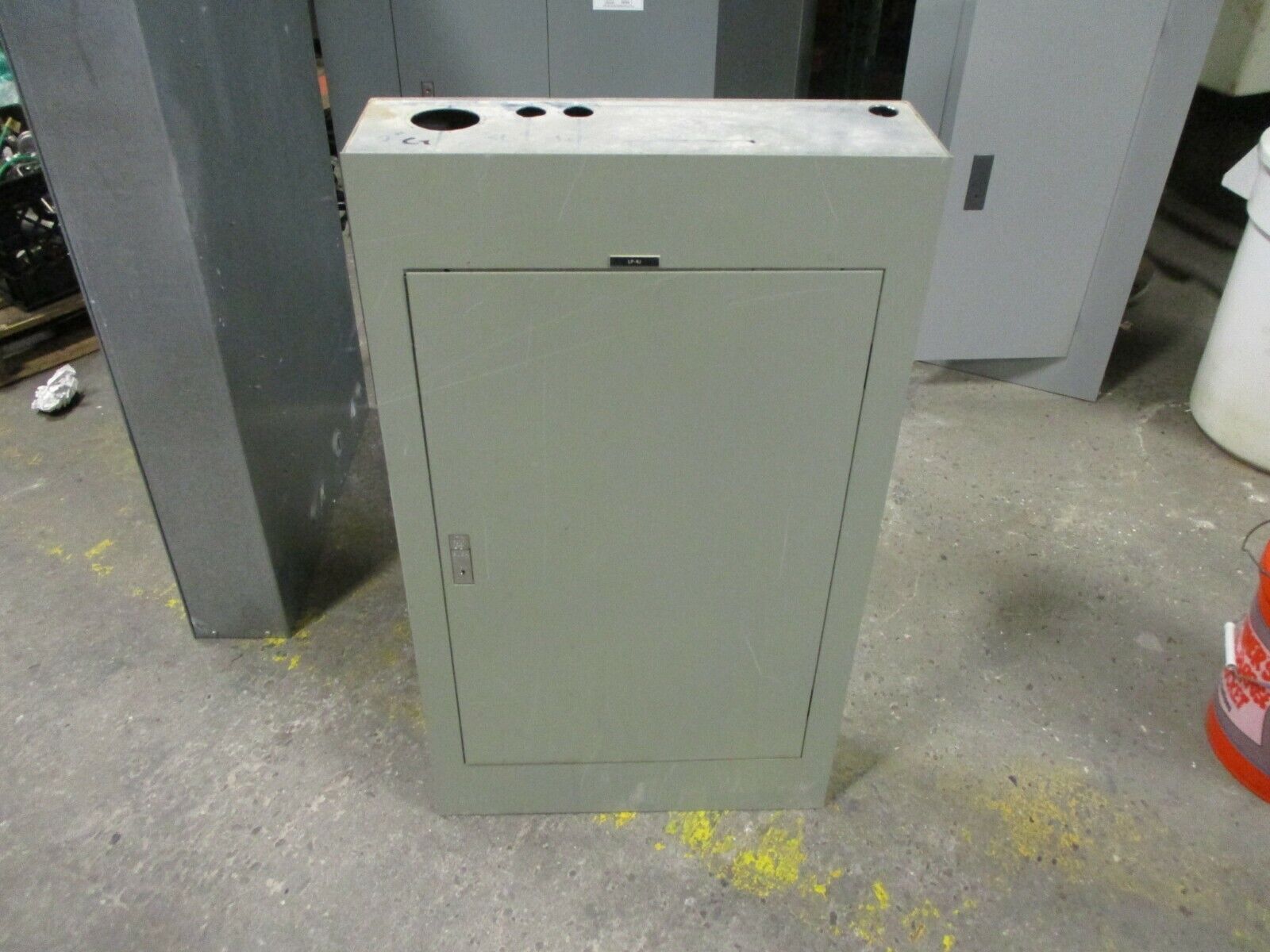 Westinghouse Main Breaker Circuit Breaker Panel MF-32229 225A Max 120/208 3Ph 4W