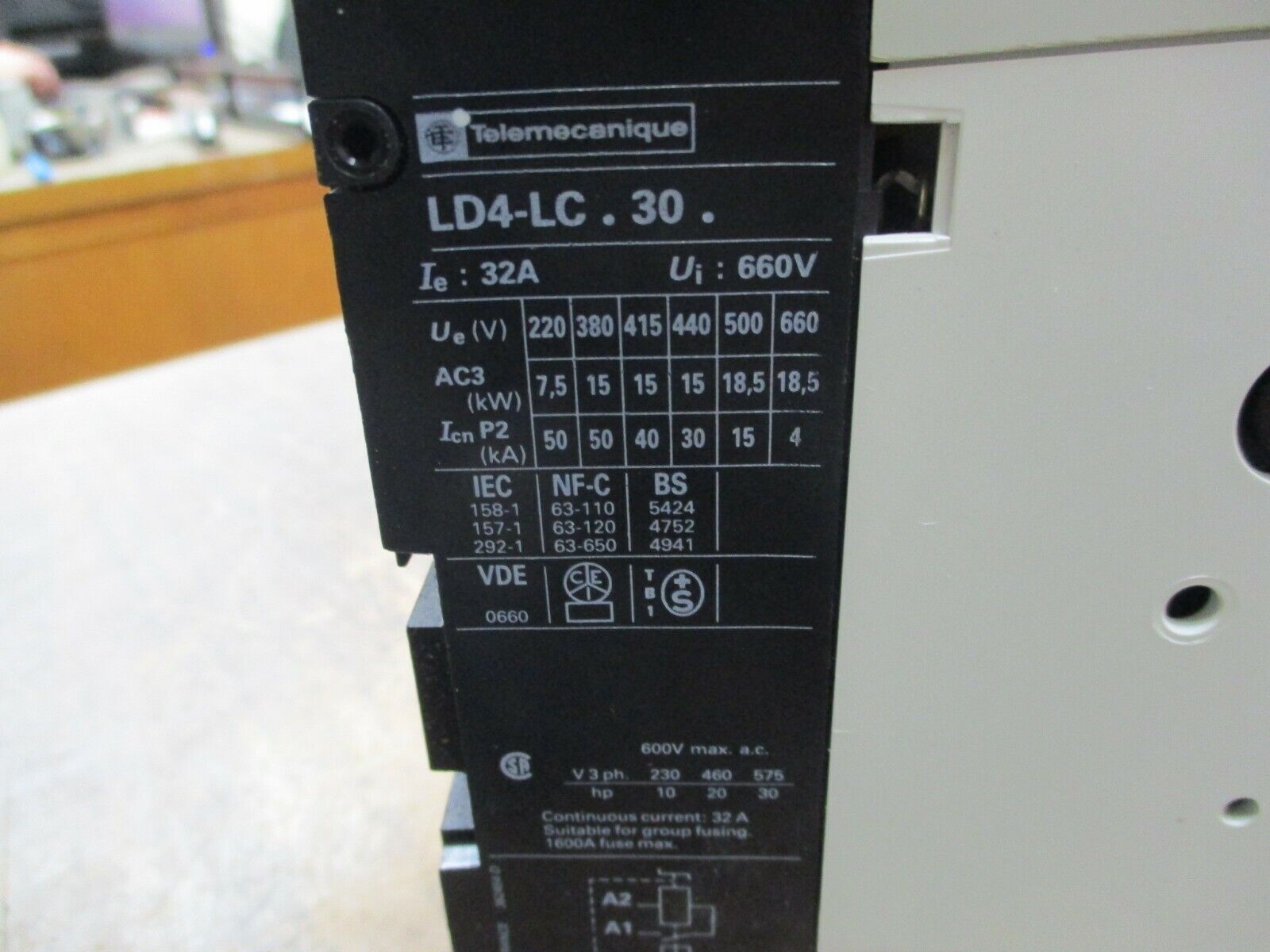 Telemecanique Integral 32 Combination Motor Starter LD4-LC.30./LB1-LC03M07 Used