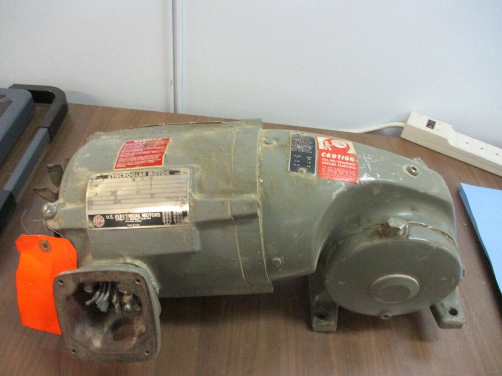 US Motors Syncrogear Motor DD54699 Ratio: 14.1:1 0.5HP 1800RPM 5.6A 230/460V