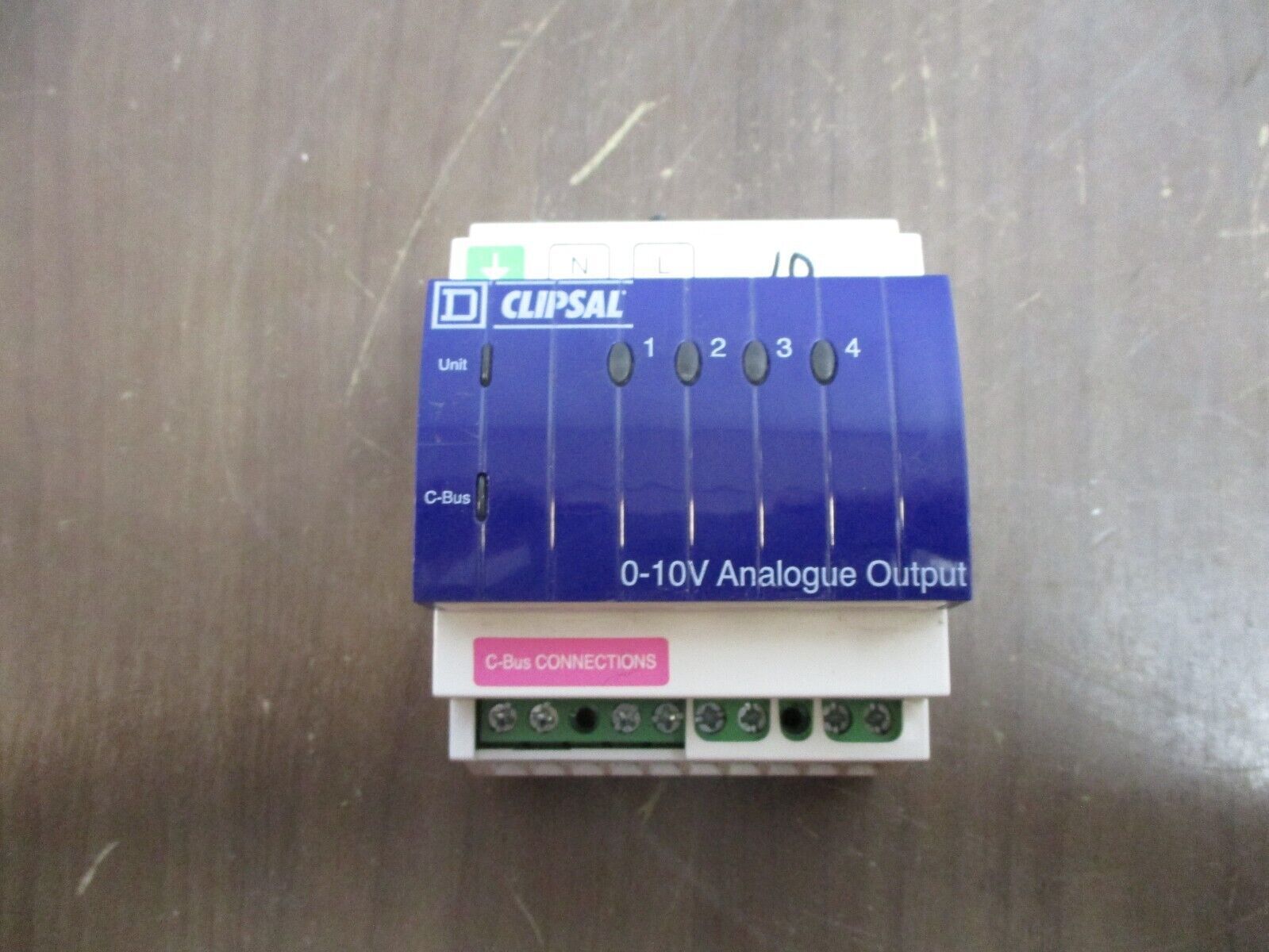 Square D Clipsal 4-Ch Analogue Output Unit SLCLE5504TAMP Supply: 120VAC 60Hz 5VA