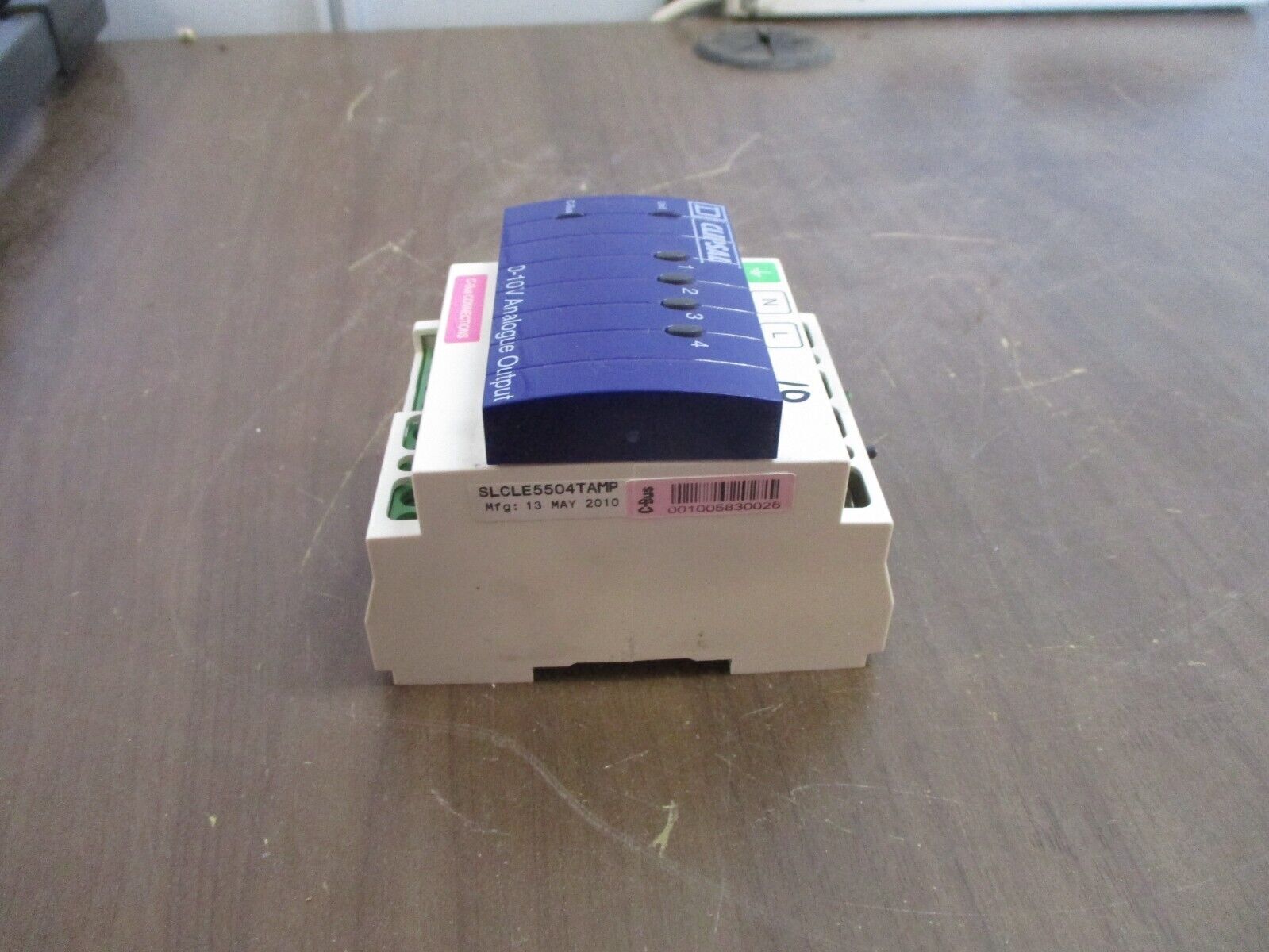 Square D Clipsal 4-Ch Analogue Output Unit SLCLE5504TAMP Supply: 120VAC 60Hz 5VA