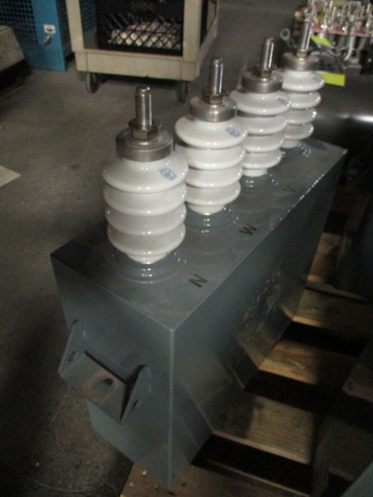 ICAR Capacitor BIORIPHASO/TF 200/7.2/T 200KVAR 7.2KV 60HZ 3x10.2uf Used.