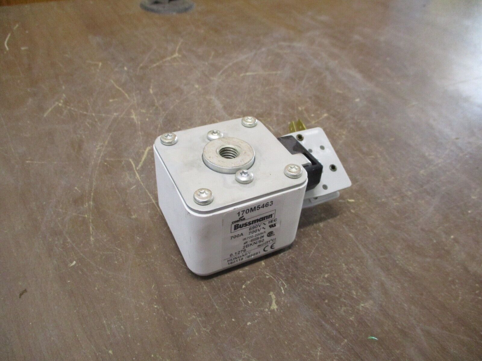 Cooper Bussmann Fuse 170M5463 700A 700V Used