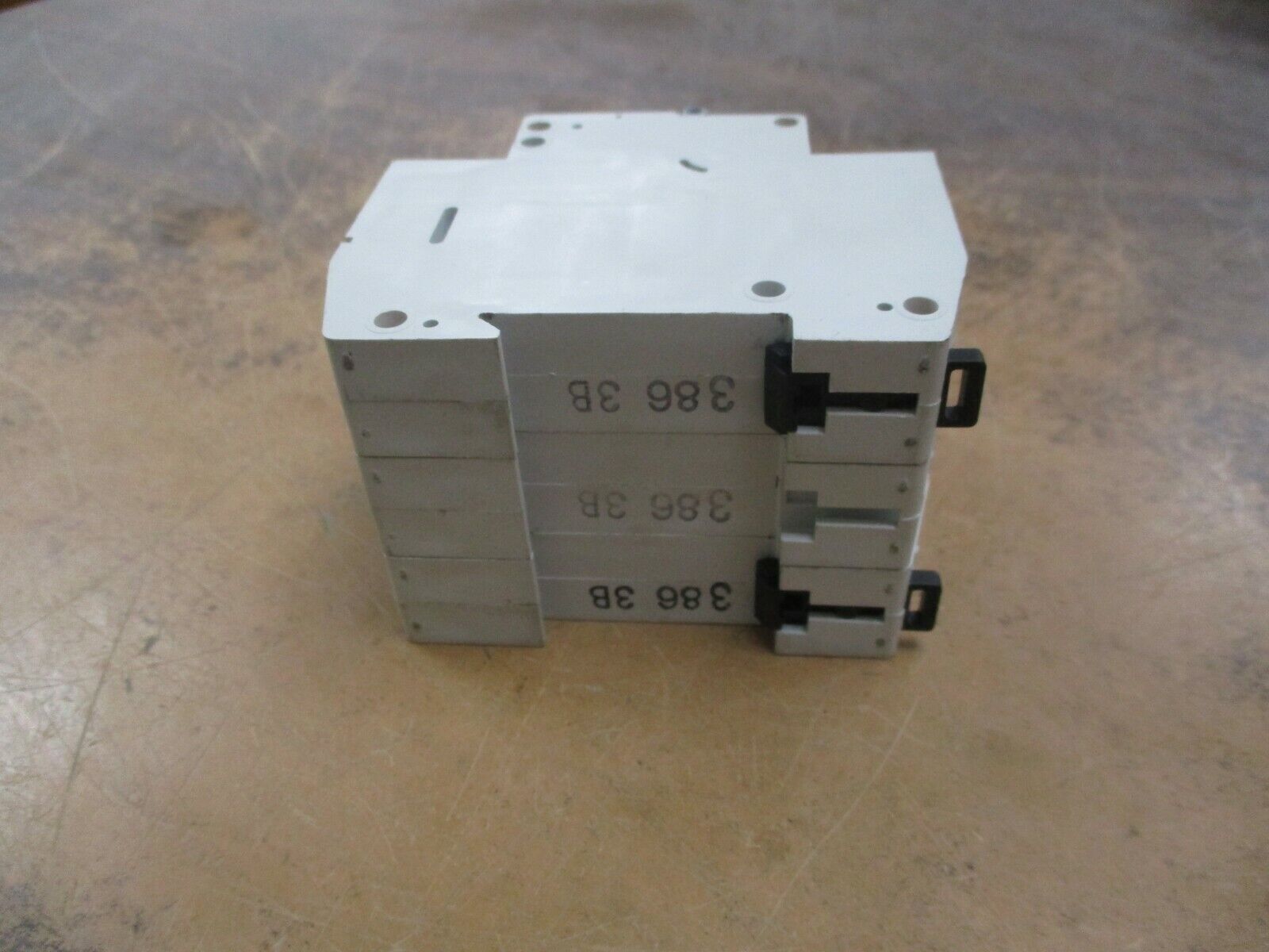 Allen-Bradley Circuit Breaker 1492-SP3B030 Ser. C 3A 480Y/277V 3P Used