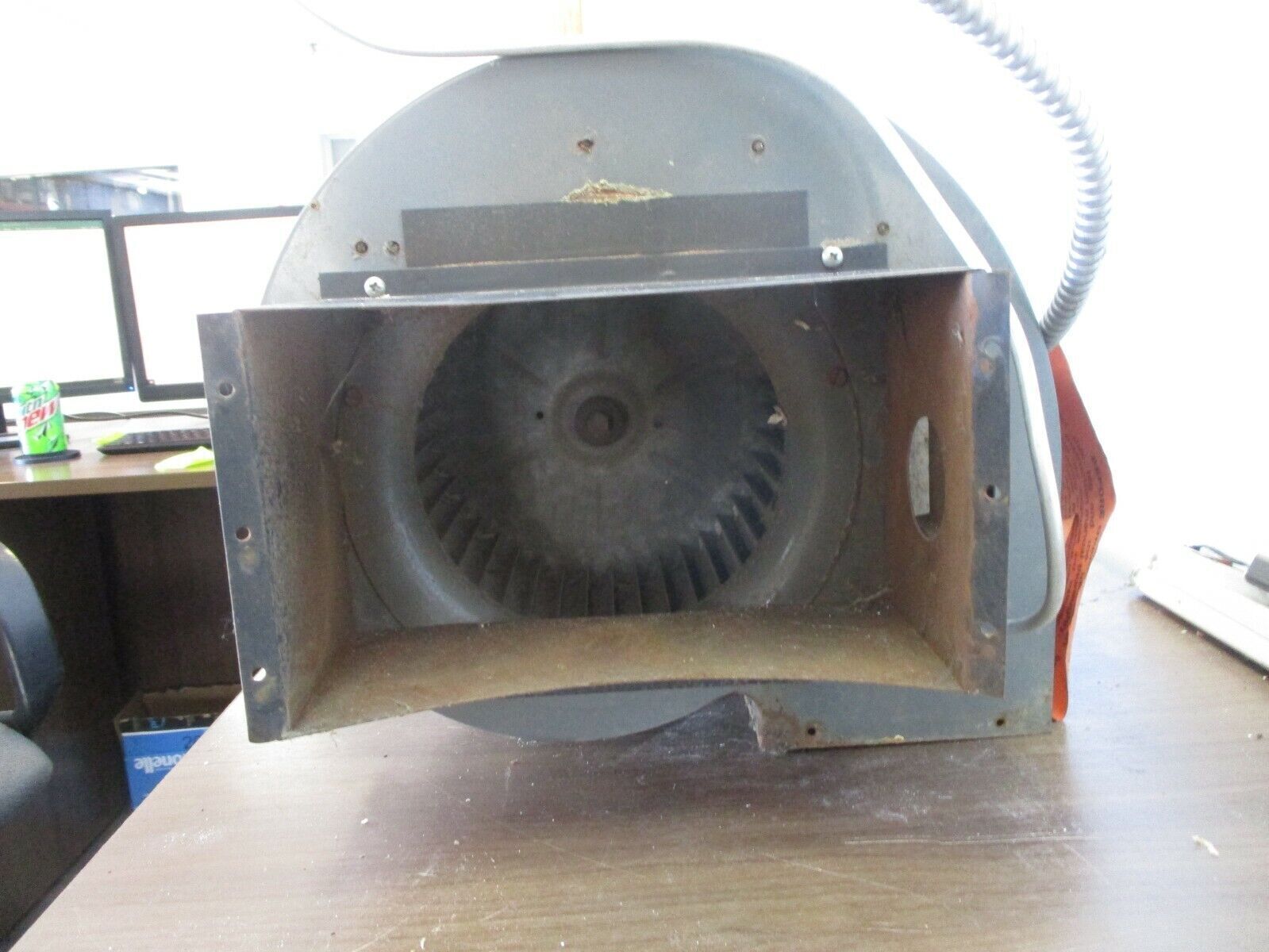 Dayton Blower E474749 / E37403 1/5HP 1050RPM 115V 60Hz 6.8A Used