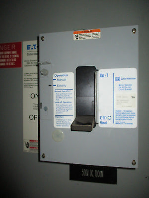 Cutler-Hammer Enclosed Circuit Breaker NBDC31000MW 1000A 600VDC 3P Used