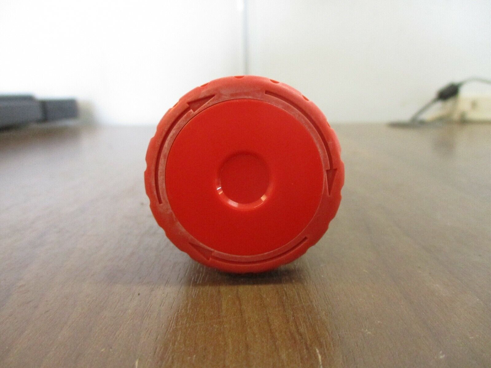 IDEC E-Stop Push Button XN4E-BL 250VAC 1.5A 30VDC 1.0A Used