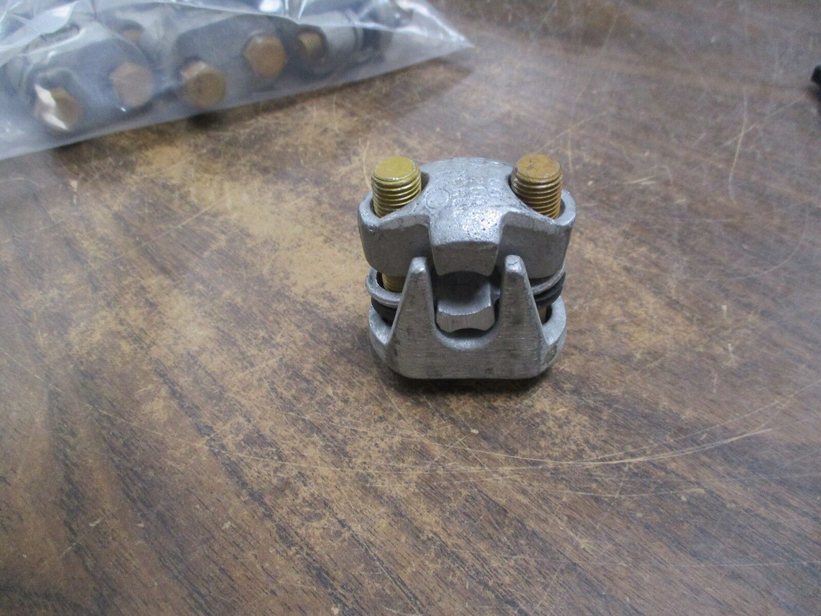 Ilsco 2 Bolt Connector 250MCM-10 Size 250MCM *Lot of 16* Used
