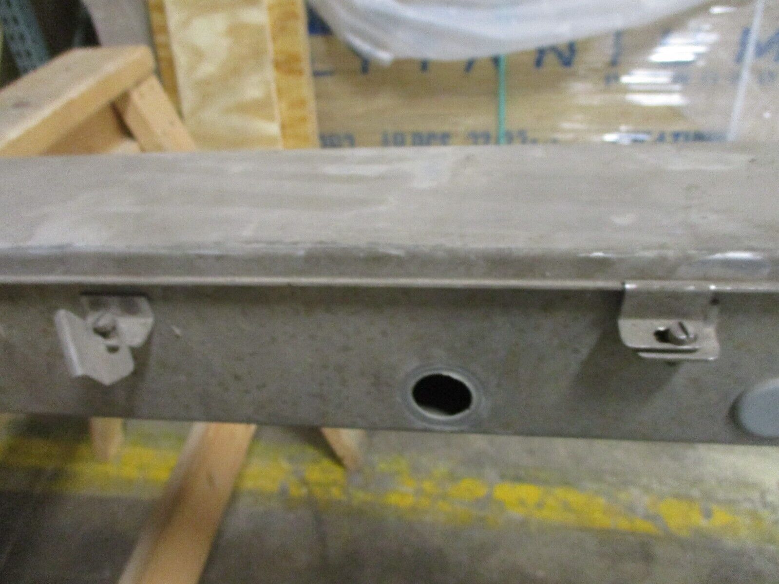 Hoffman 4X Stainless Steel Wireway F44W120SS Size: 4x4x120" Used