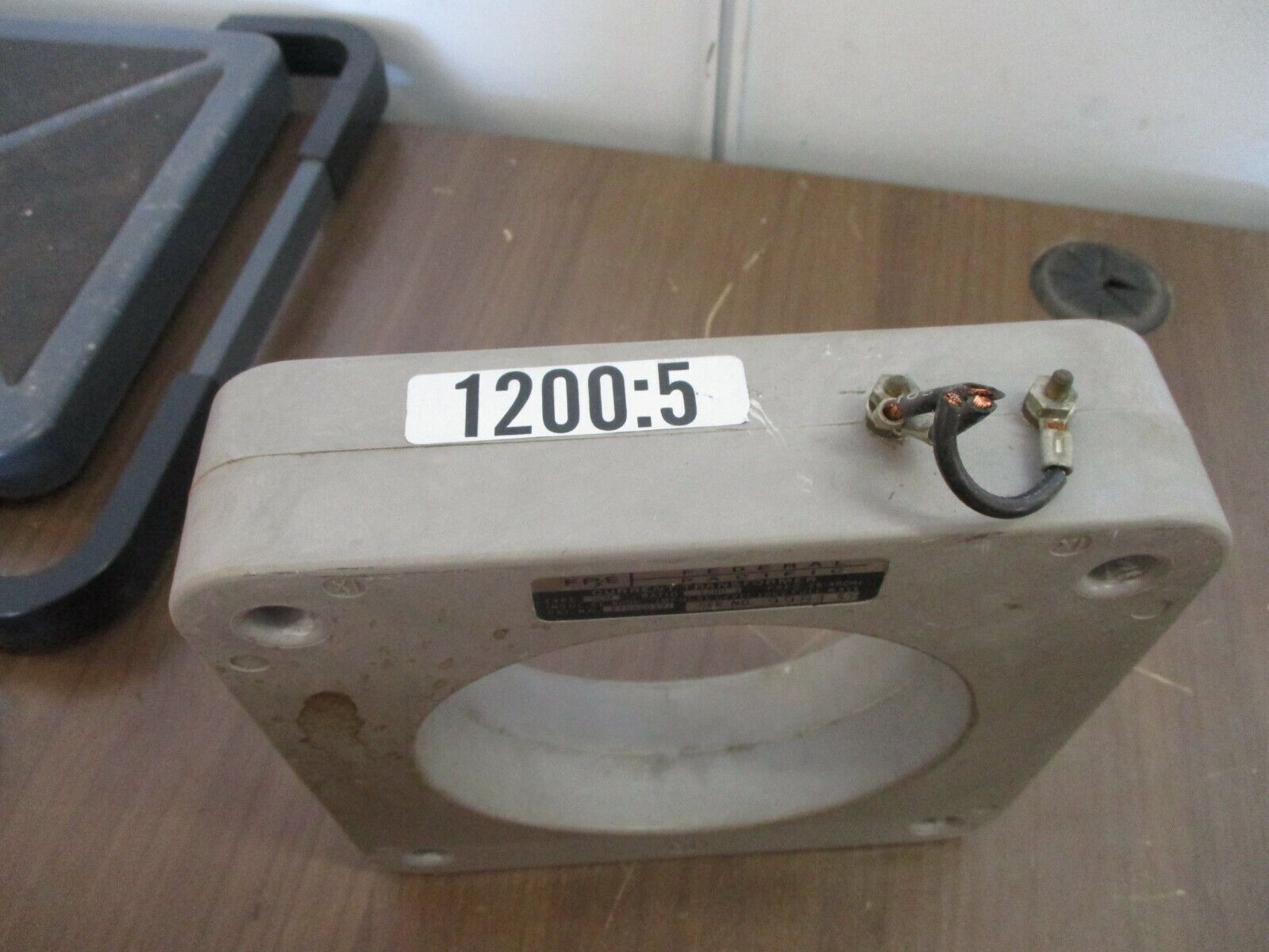 FPE Type HCM Current Transformer 2756C0591 Ratio 1200:5A 600V 25-400Hz Used