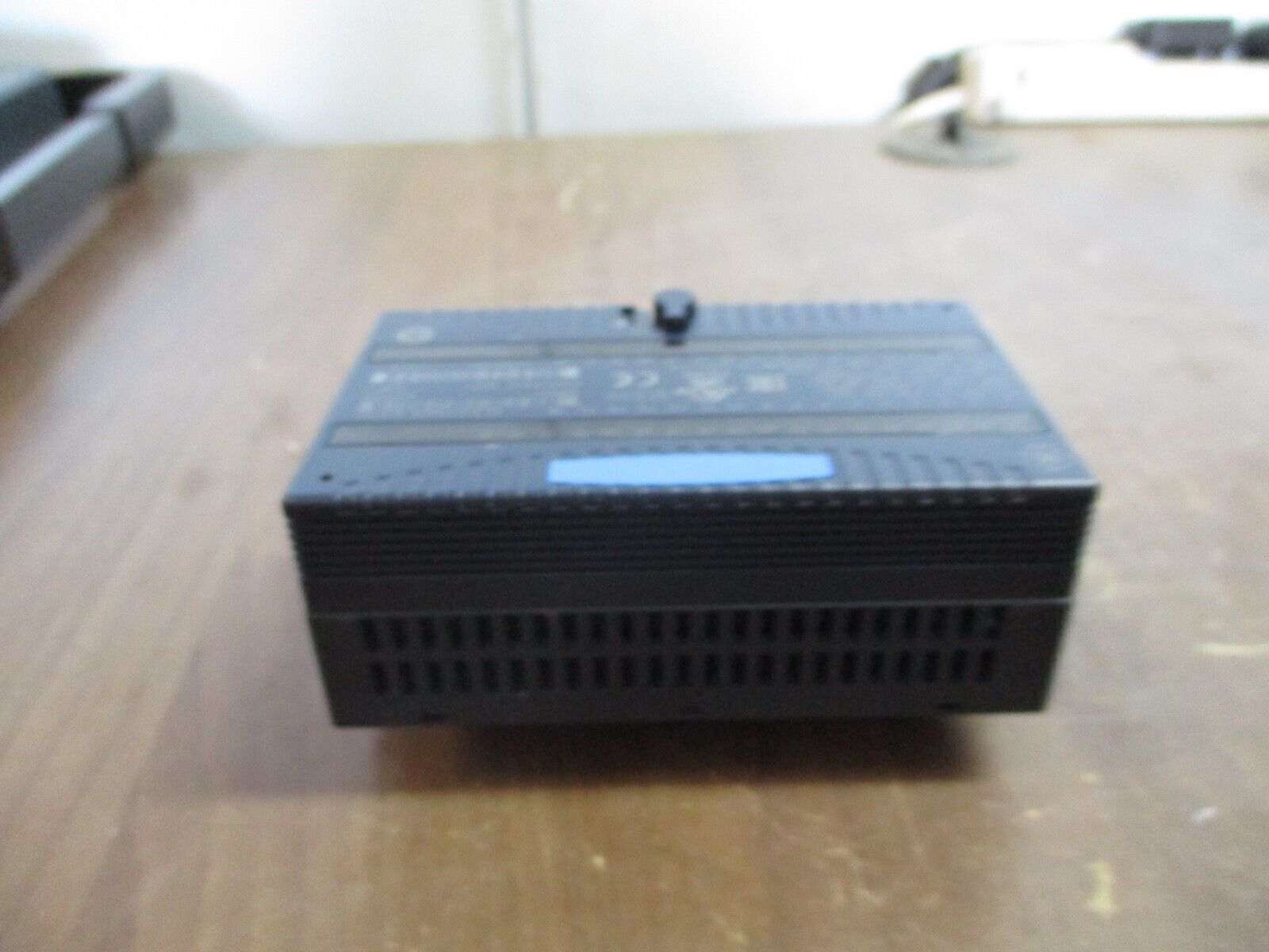 GE VersaMax Discrete Logic Input Module IC200MDL650L 24VDC 32PT Used