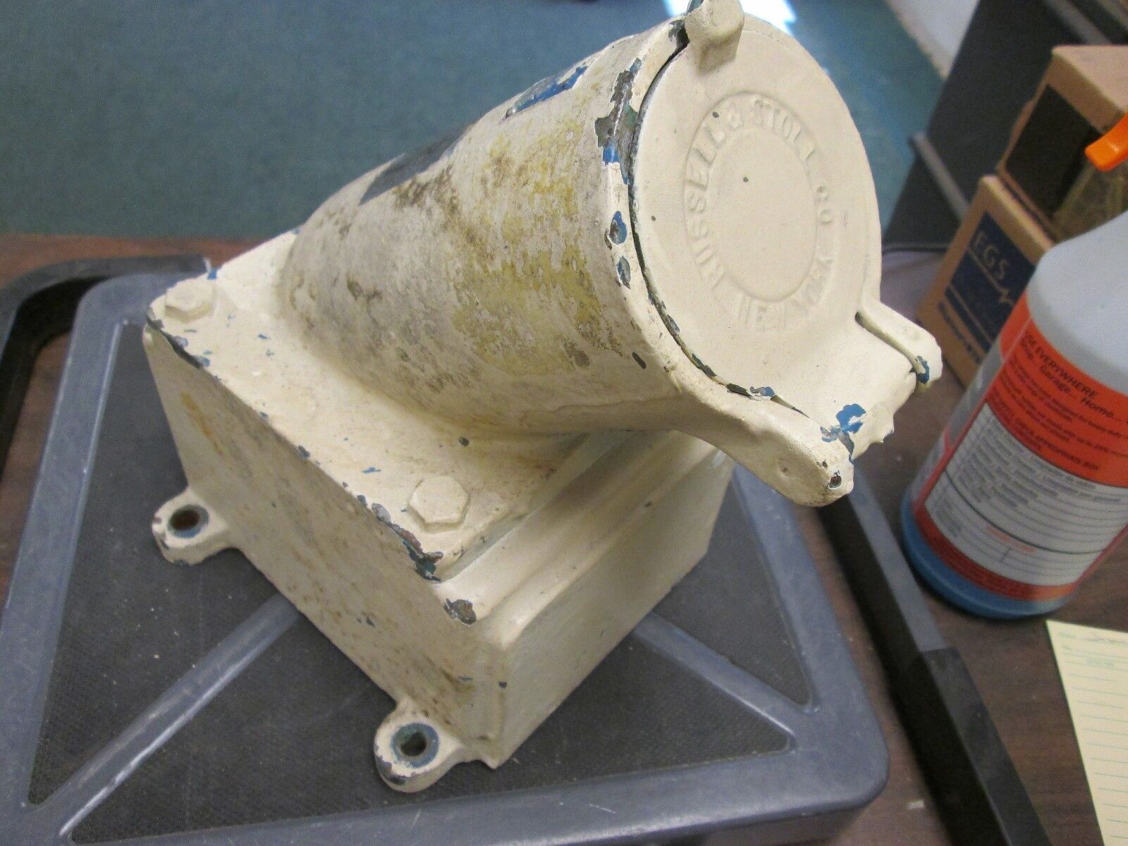 Russellstoll Receptacle w/ Base 60A 440V 3P 4W