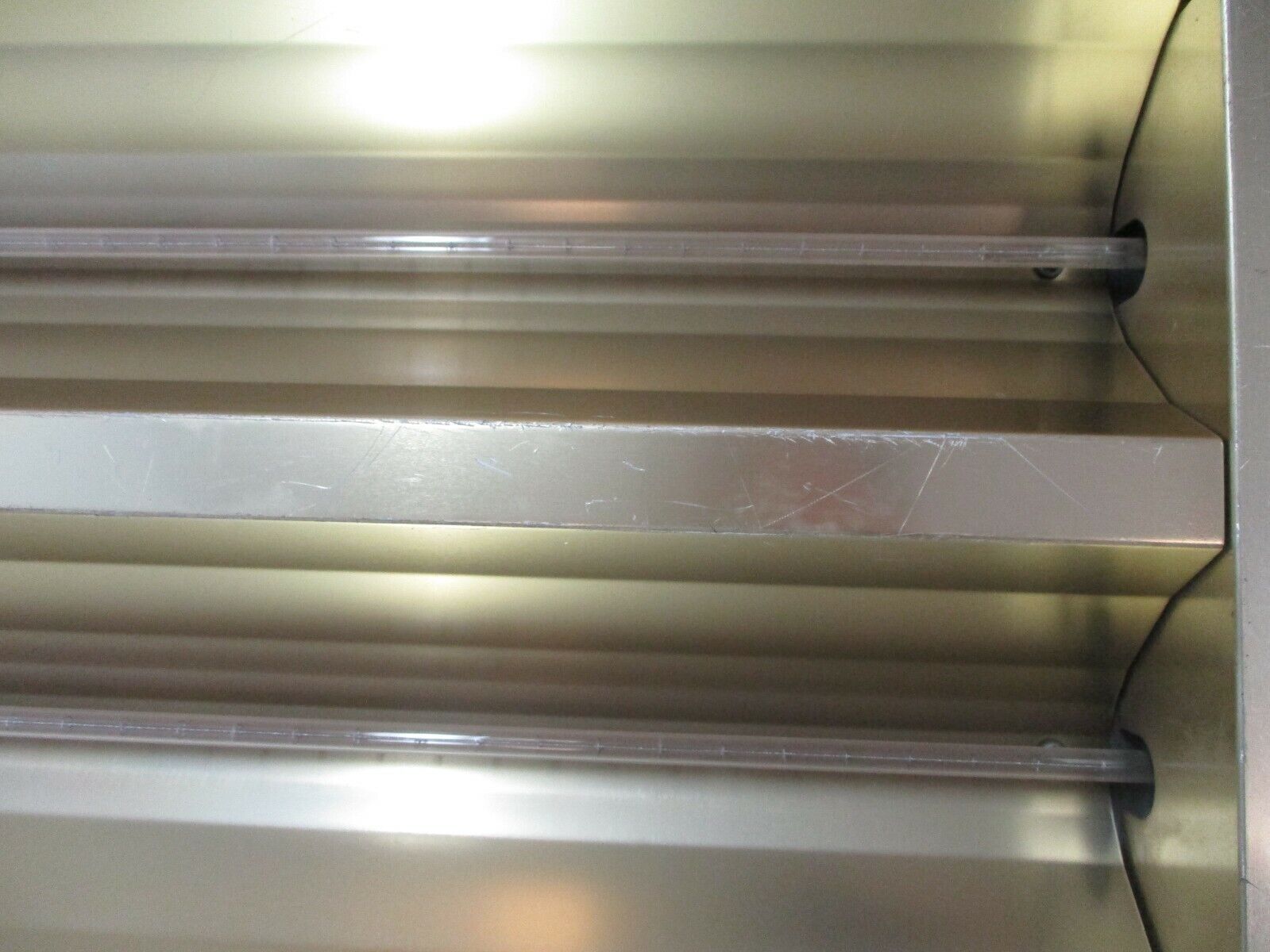 Fostoria Sun-Mite Infrared Heater 462-30-TH-480V 480V 7300W/7.3kW 1Ph 60Hz Used