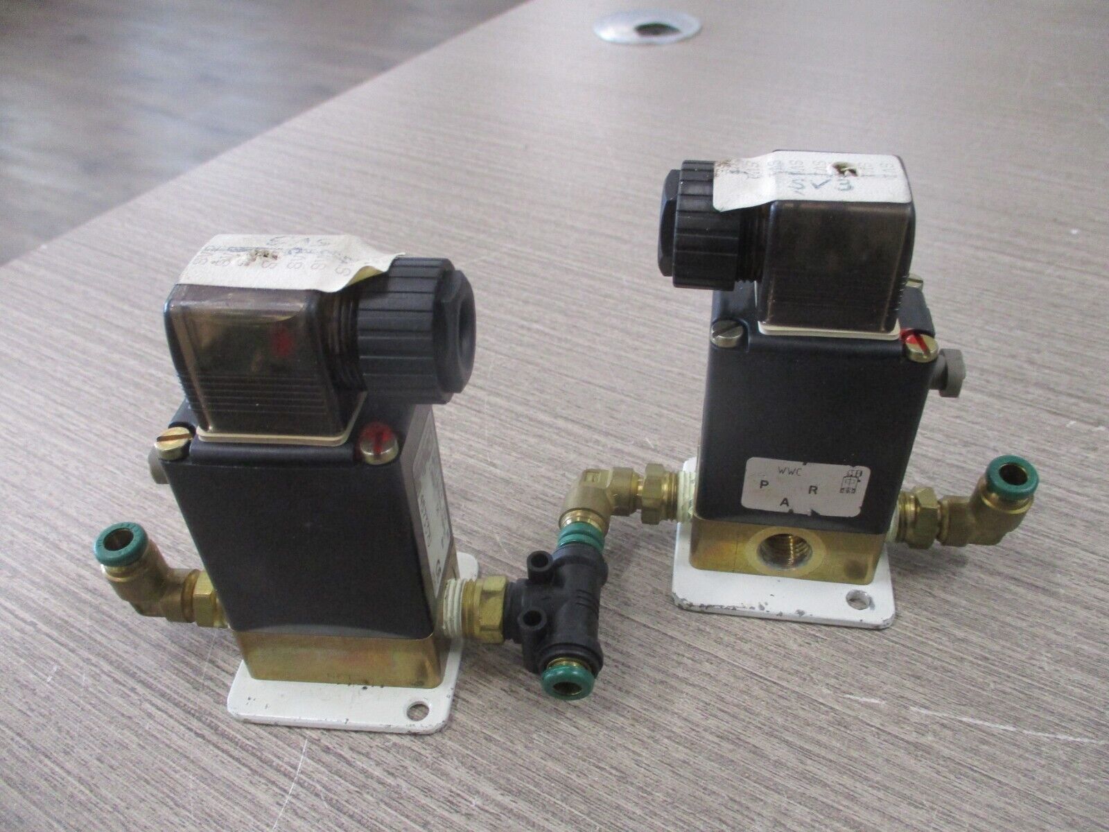 Burkert Solenoid Valve 0330 C 1/8 125VDC Used