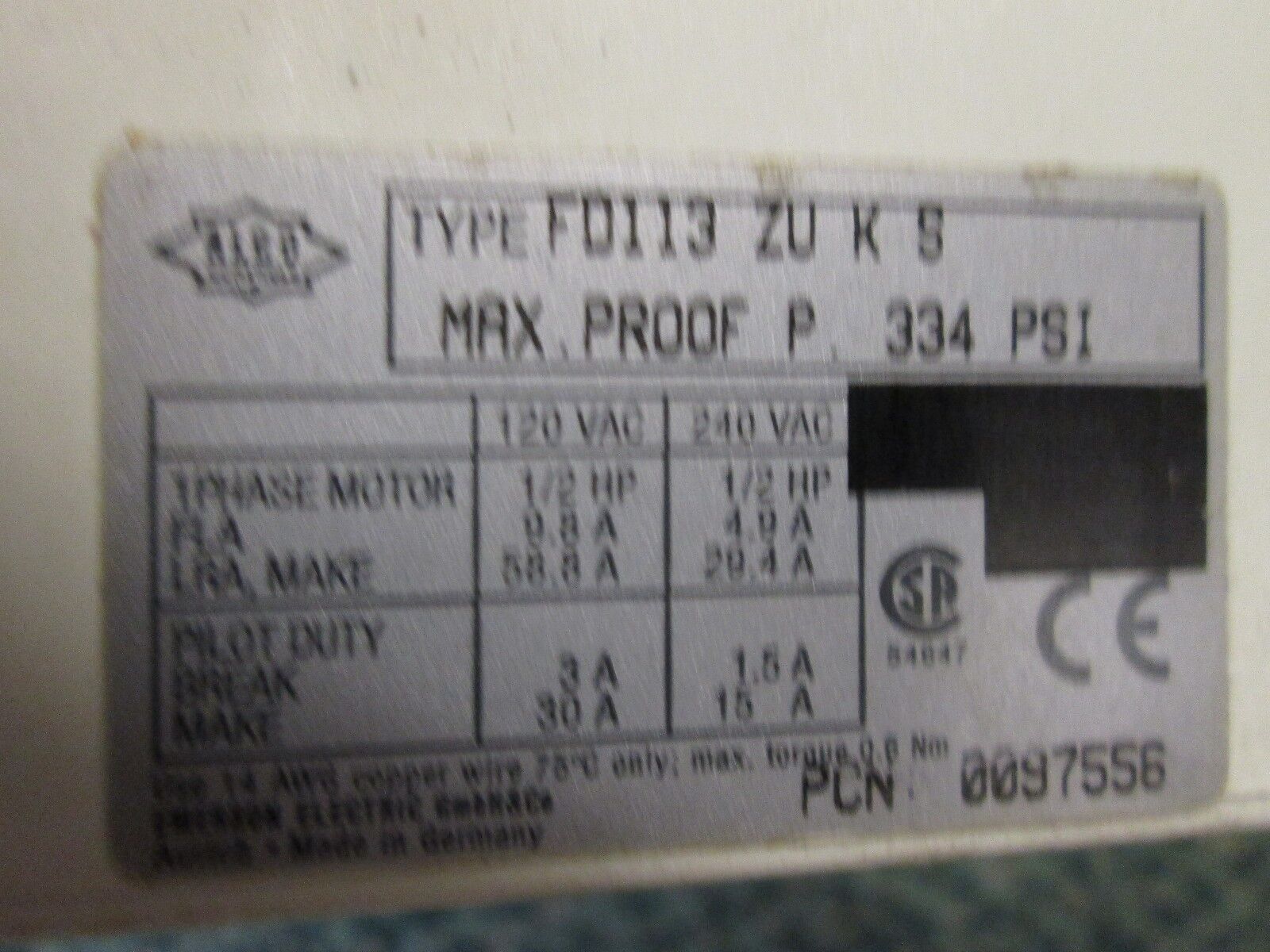 Alco Pressure Control FD113 ZU K S 120/240VAC 334PSI Used