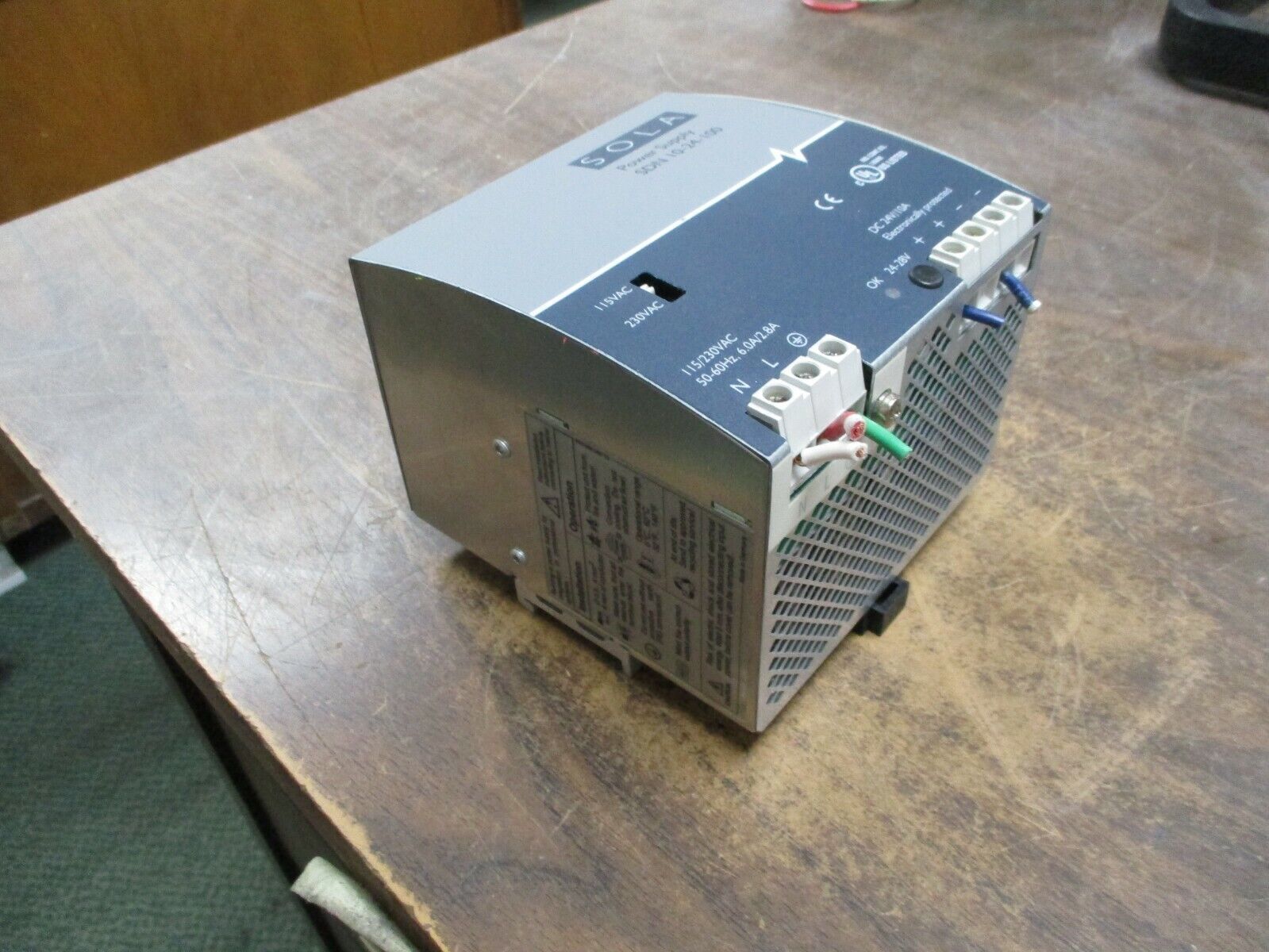 Sola Power Supply SDN 10-24-100 Input: 115/230VAC 50-60Hz 6.0A/2.8A Used
