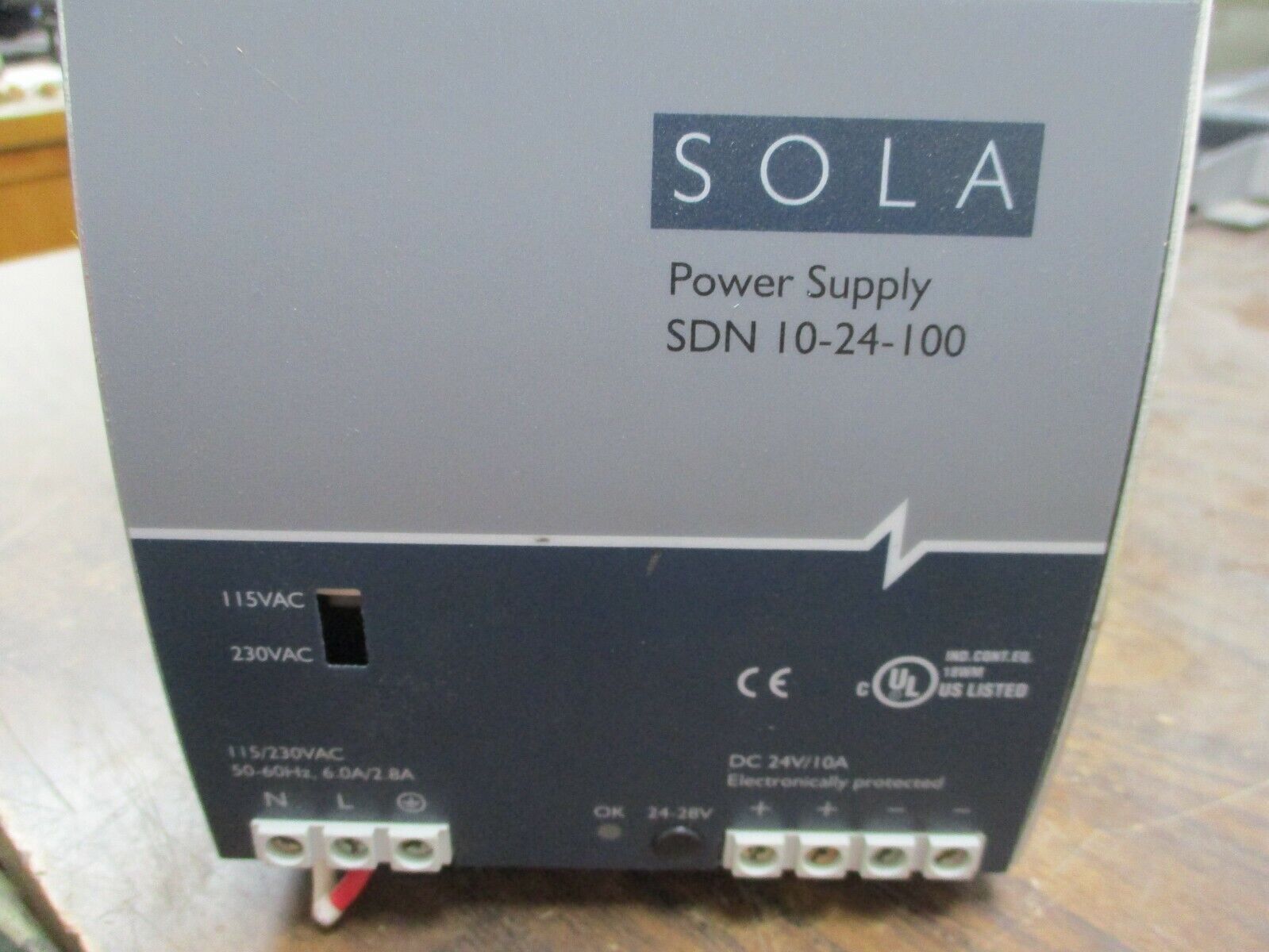 Sola Power Supply SDN 10-24-100 Input: 115/230VAC 50-60Hz 6.0A/2.8A Used