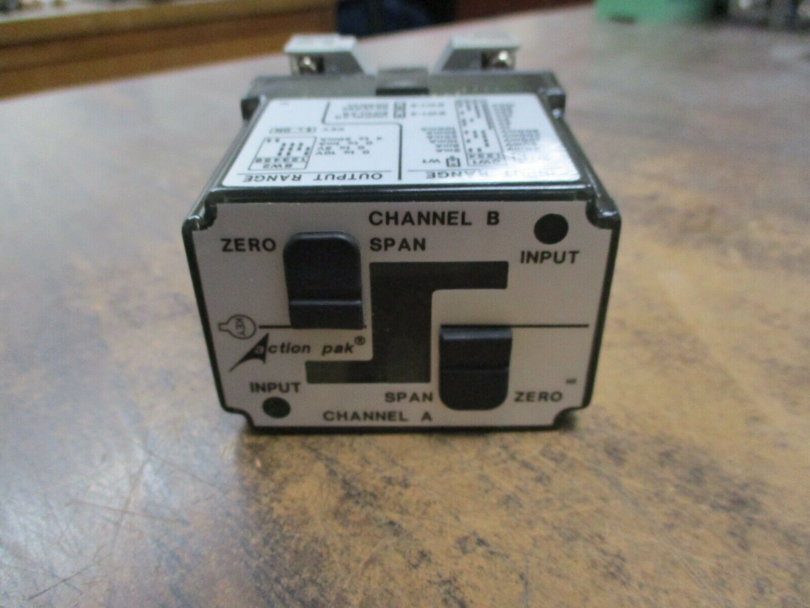 Action Instruments Action Pak Signal Conditioner 4390-0000 Power: 120VAC Used
