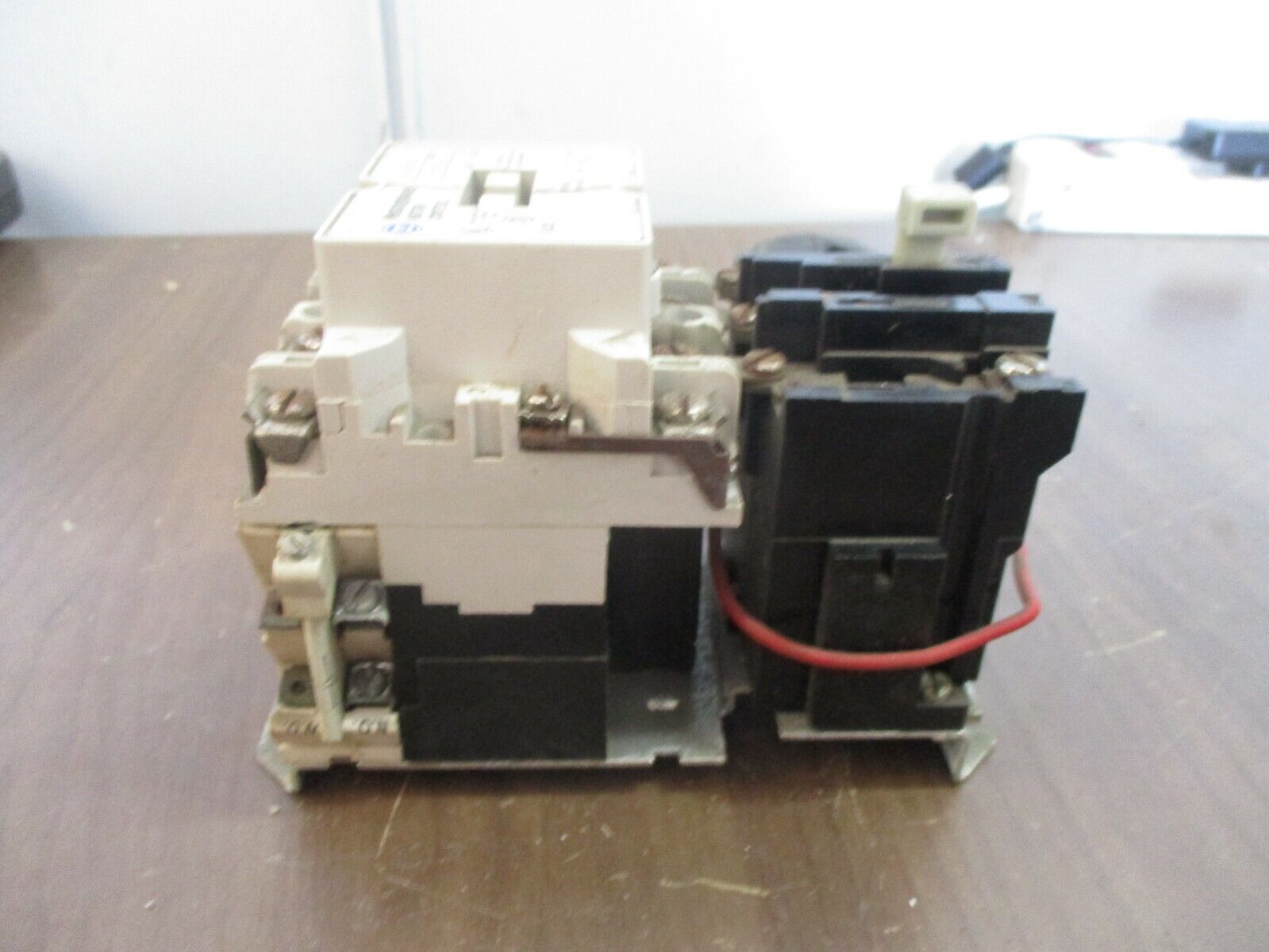 Westinghouse Size 1 Contactor A200M1CAC 120V Coil *Missing Terminal Screws* Used