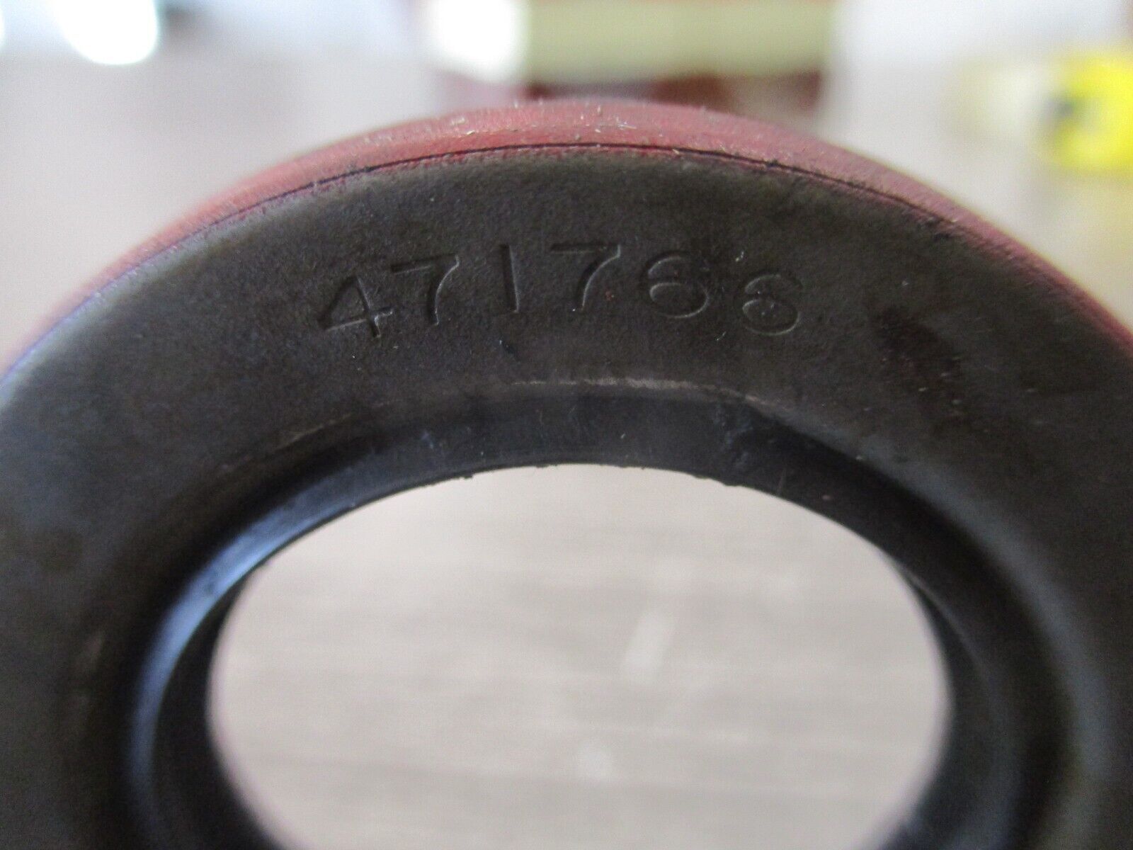National Federal-Mogul Oil Seal 471766 *Lot of 4* New Surplus