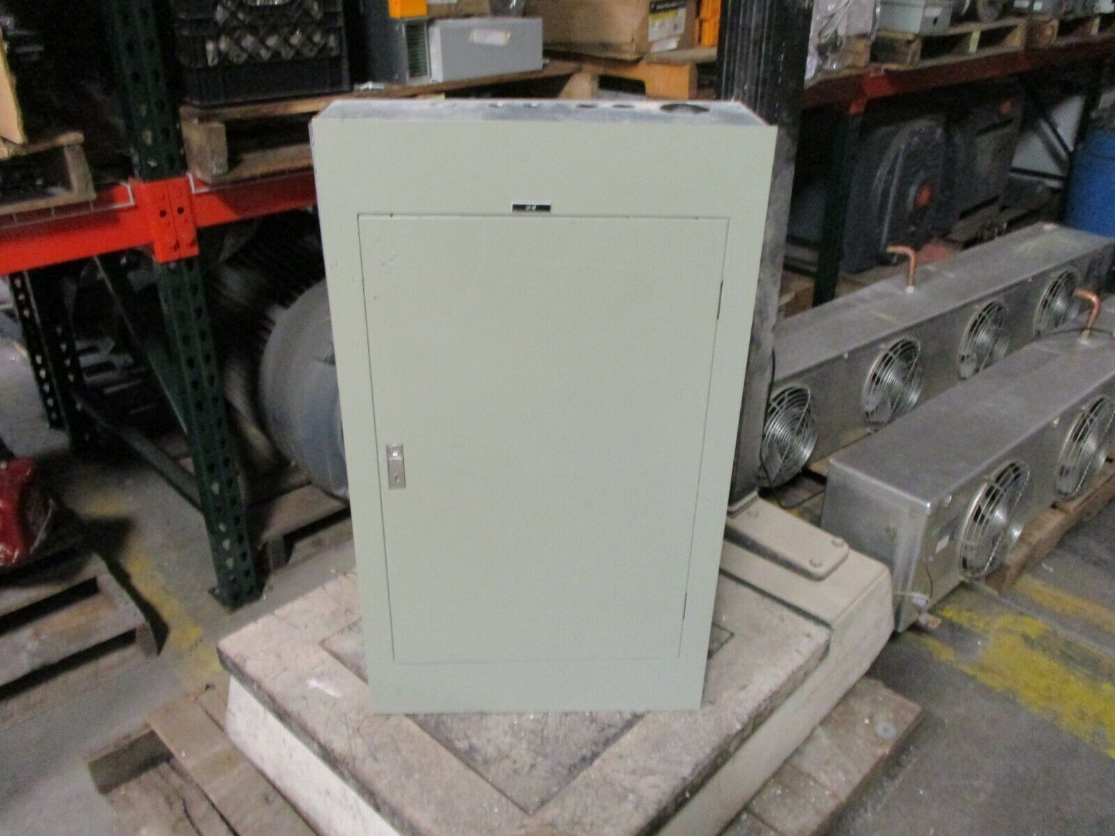 Westinghouse Main Breaker Circuit Breaker Panel MP-32229 225A Max 120/208 3Ph 4W