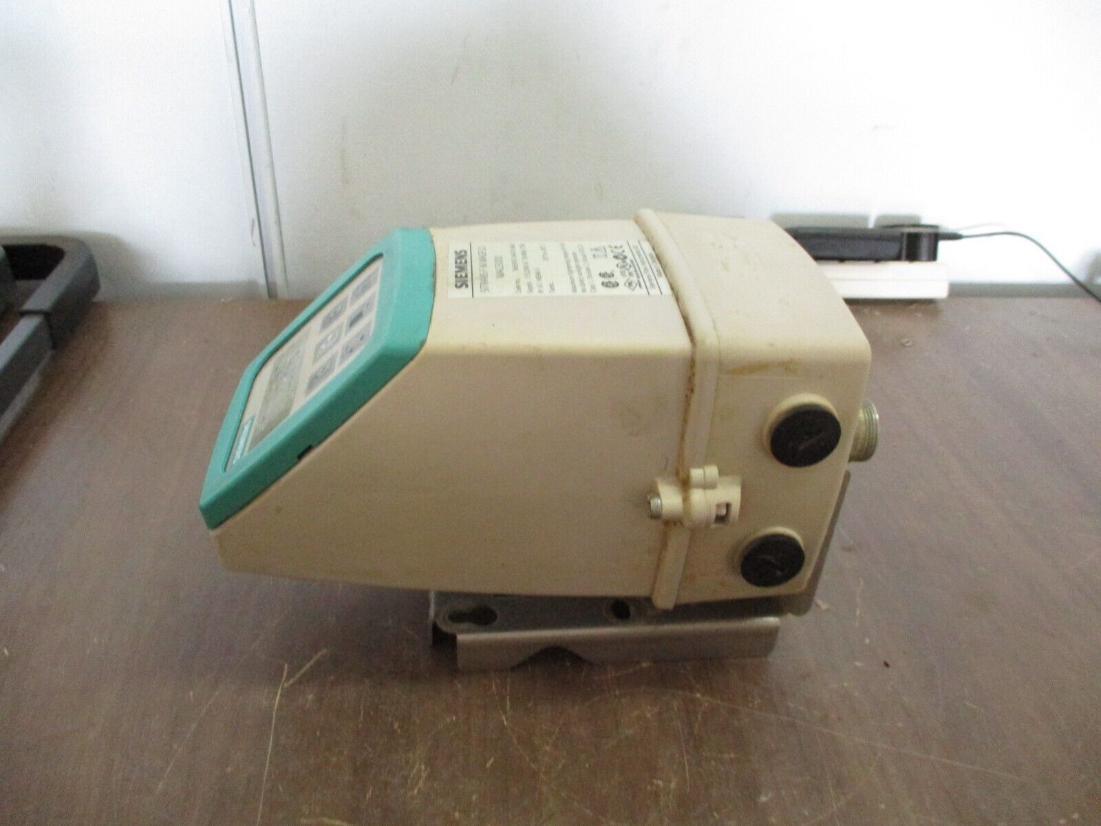 Siemens Sitrans F M Magflo MAG5000 Flow Transmitter 7ME6910-1AA10-1AA0 115/230V