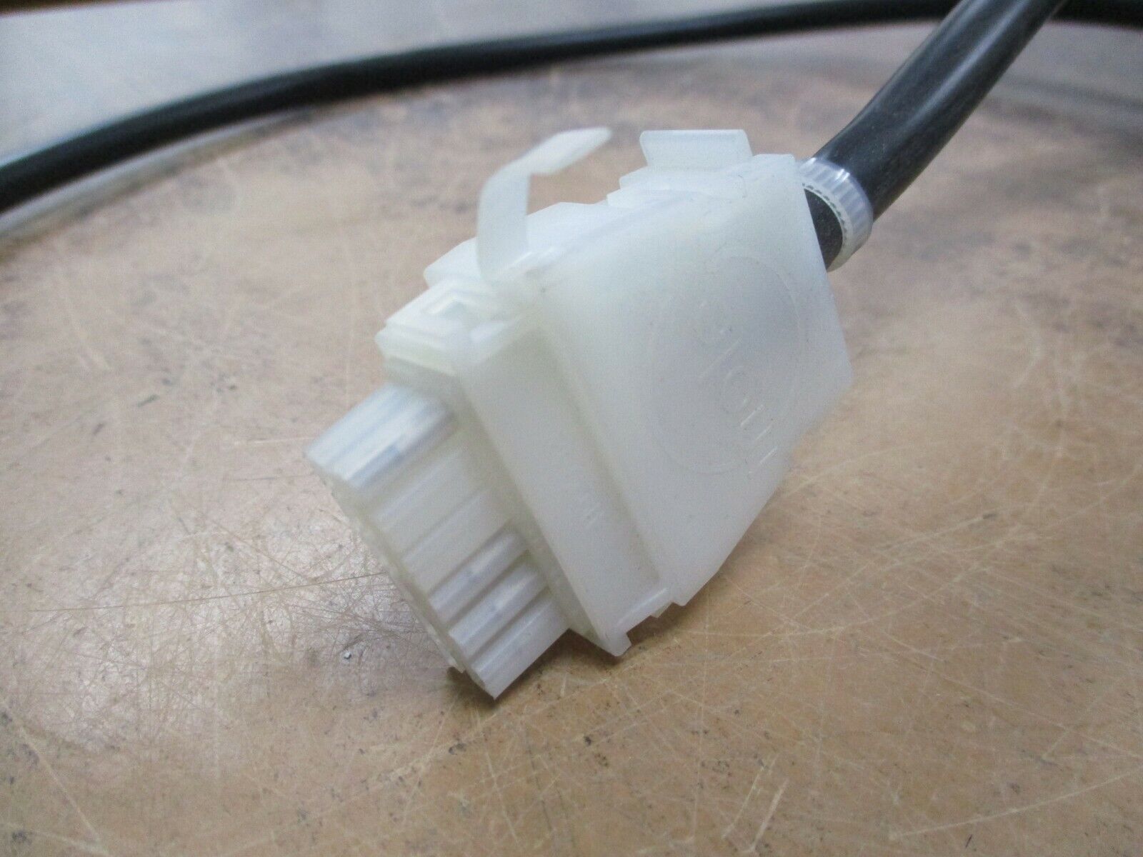 GE Distribution Cable Harness SDCHA60 Length: 60" *Broken Clamp* Used