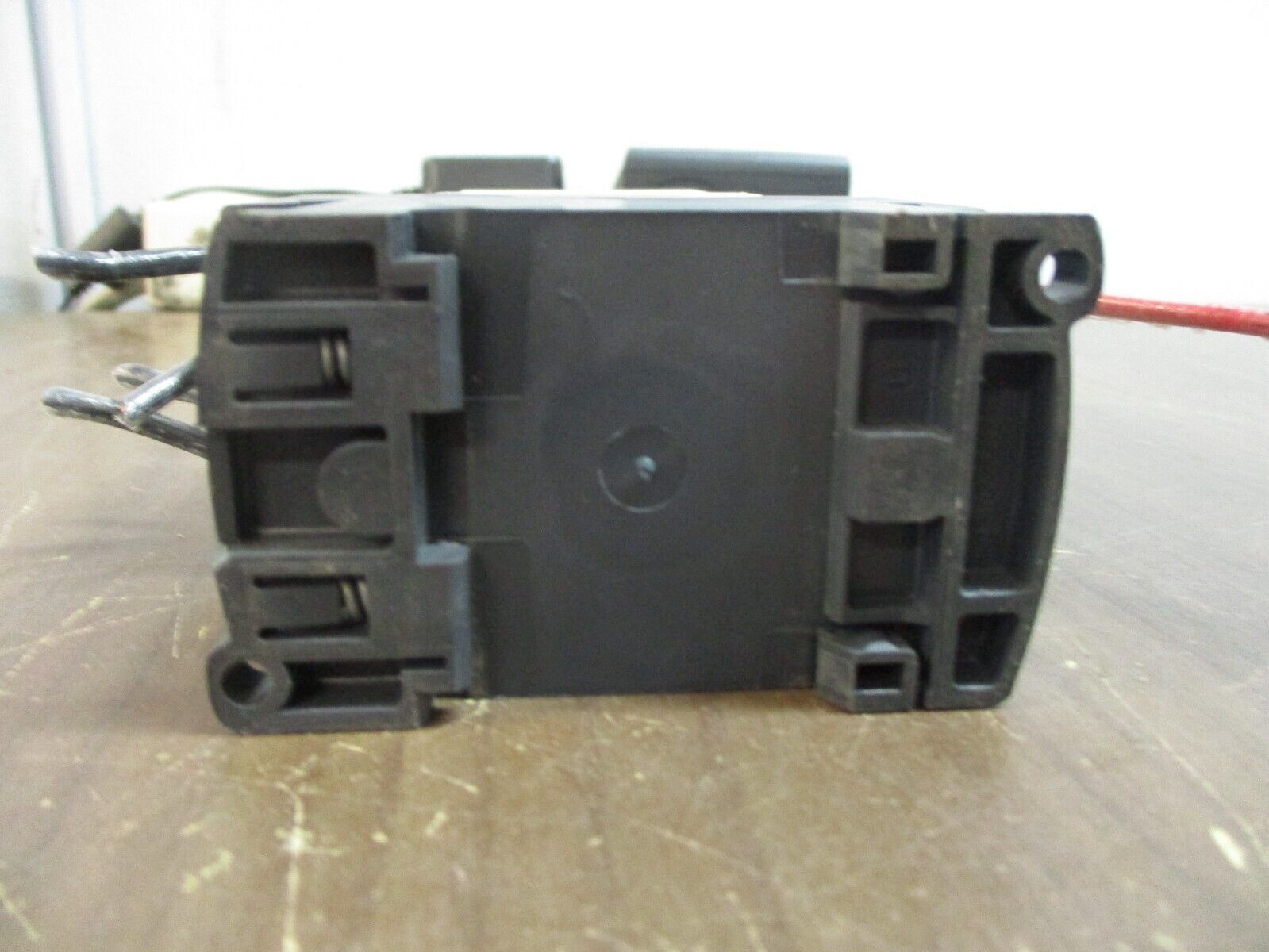 Schneider Electric Contactor LC1DT40 BL 24VDC Coil w/ Aux Contact Block Used