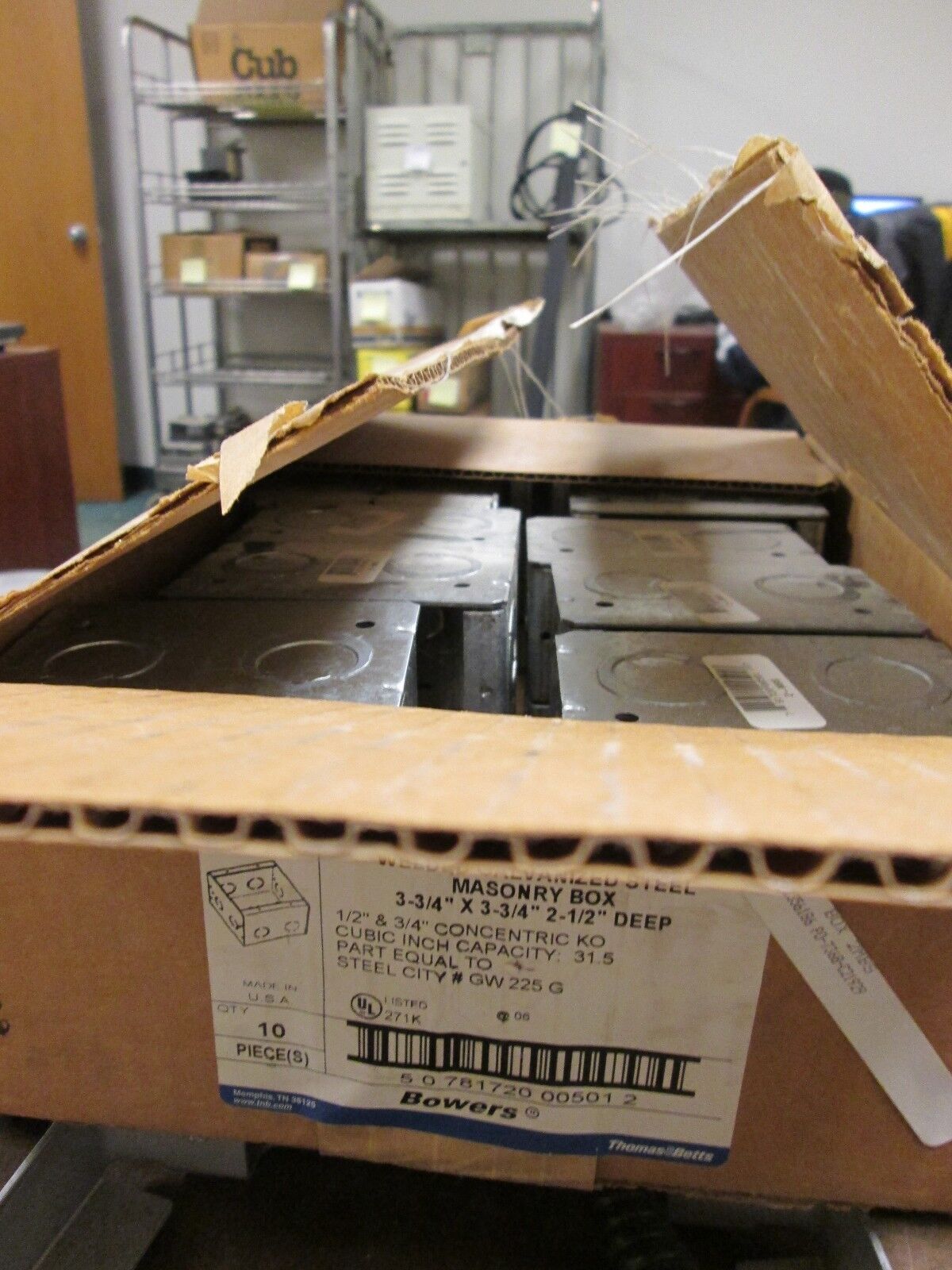Thomas & Betts Masonary Box 2-MBS Size 3-3/4" square 2-1/2" deep box of 10