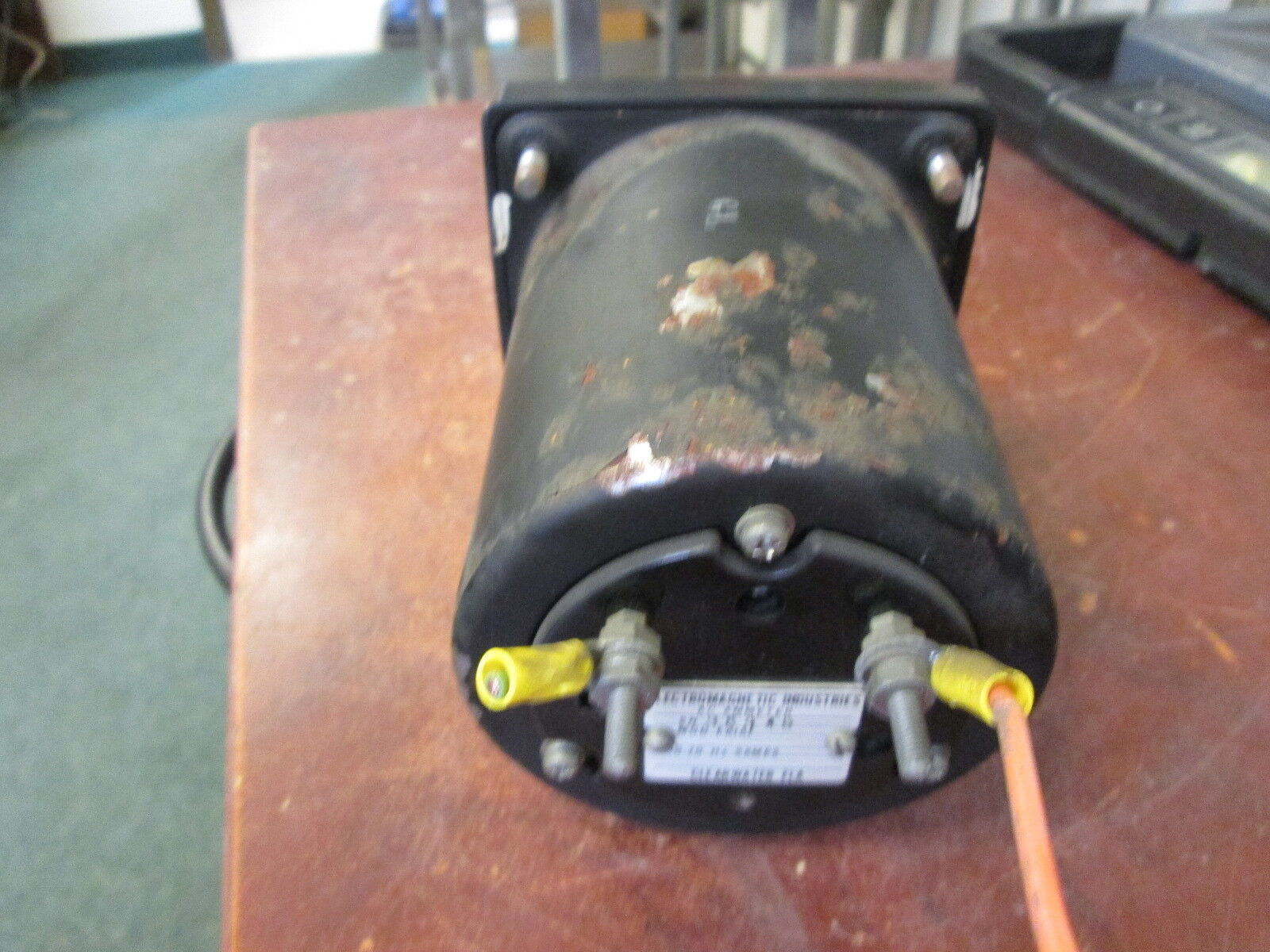 Square D AC Ammeter EAIAF Range: 0-1600A 40-70Hz Used