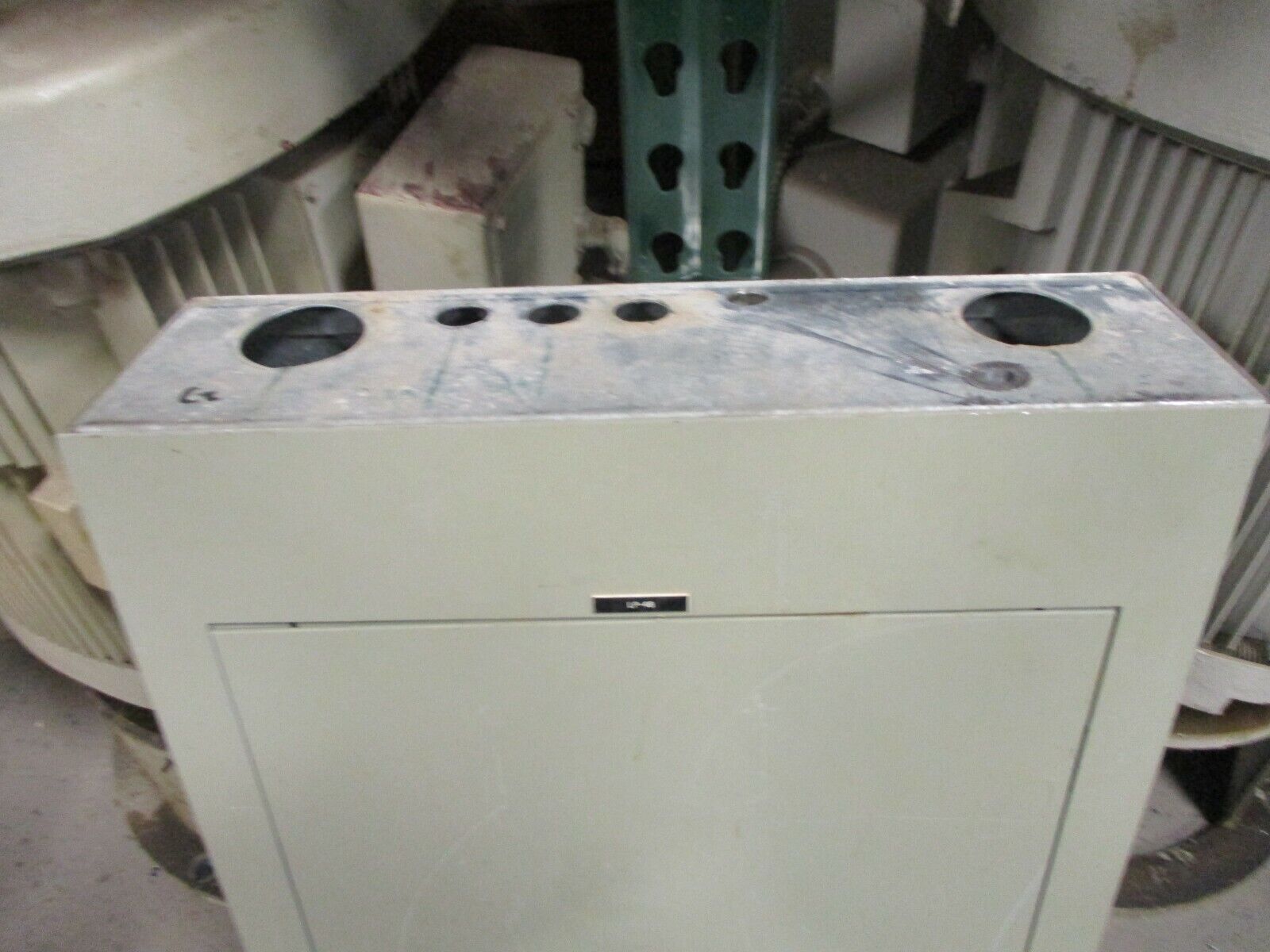 Westinghouse Main Breaker Circuit Breaker Panel MP-32229 225A Max 120/208 3Ph 4W