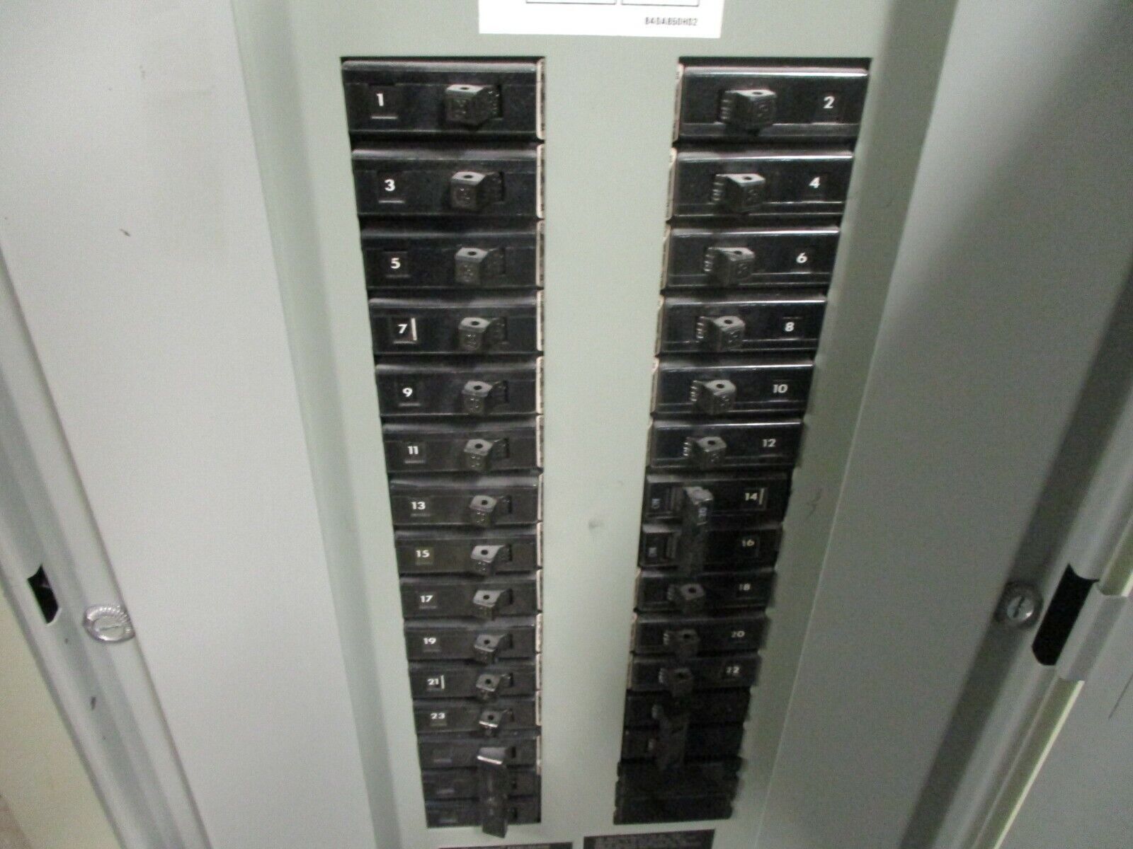 Westinghouse Main Breaker Circuit Breaker Panel MP-32229 225A Max 120/208 3Ph 4W