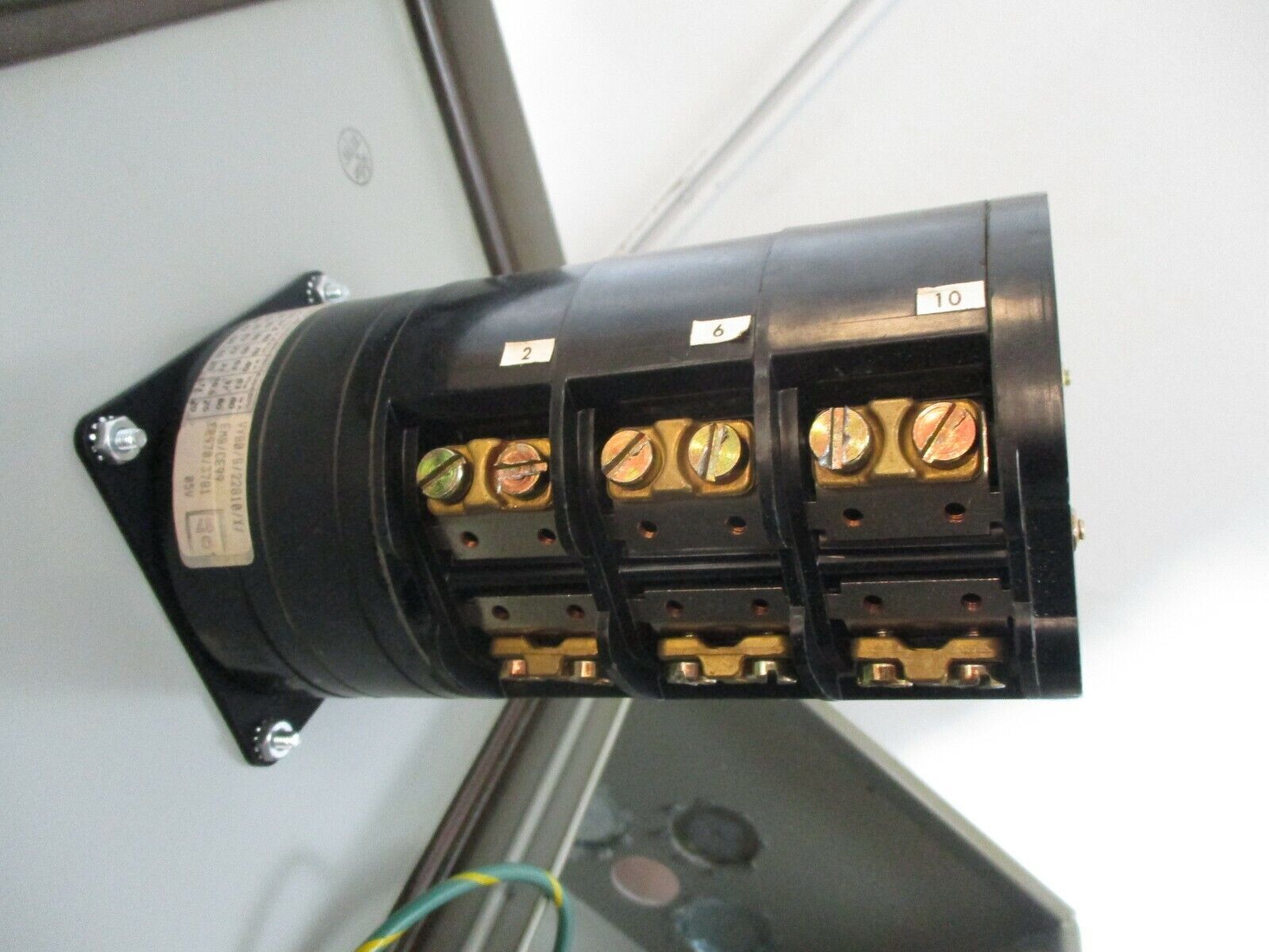 Entrelec Bypass Switch I-80 80A 3 Section Enclosed Used