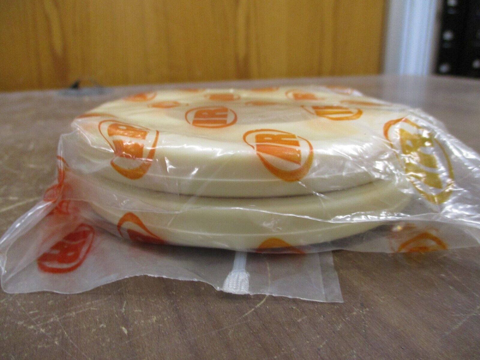 Ingersoll Rand Santoprene Seat 94104-A *Lot of 2* New Surplus