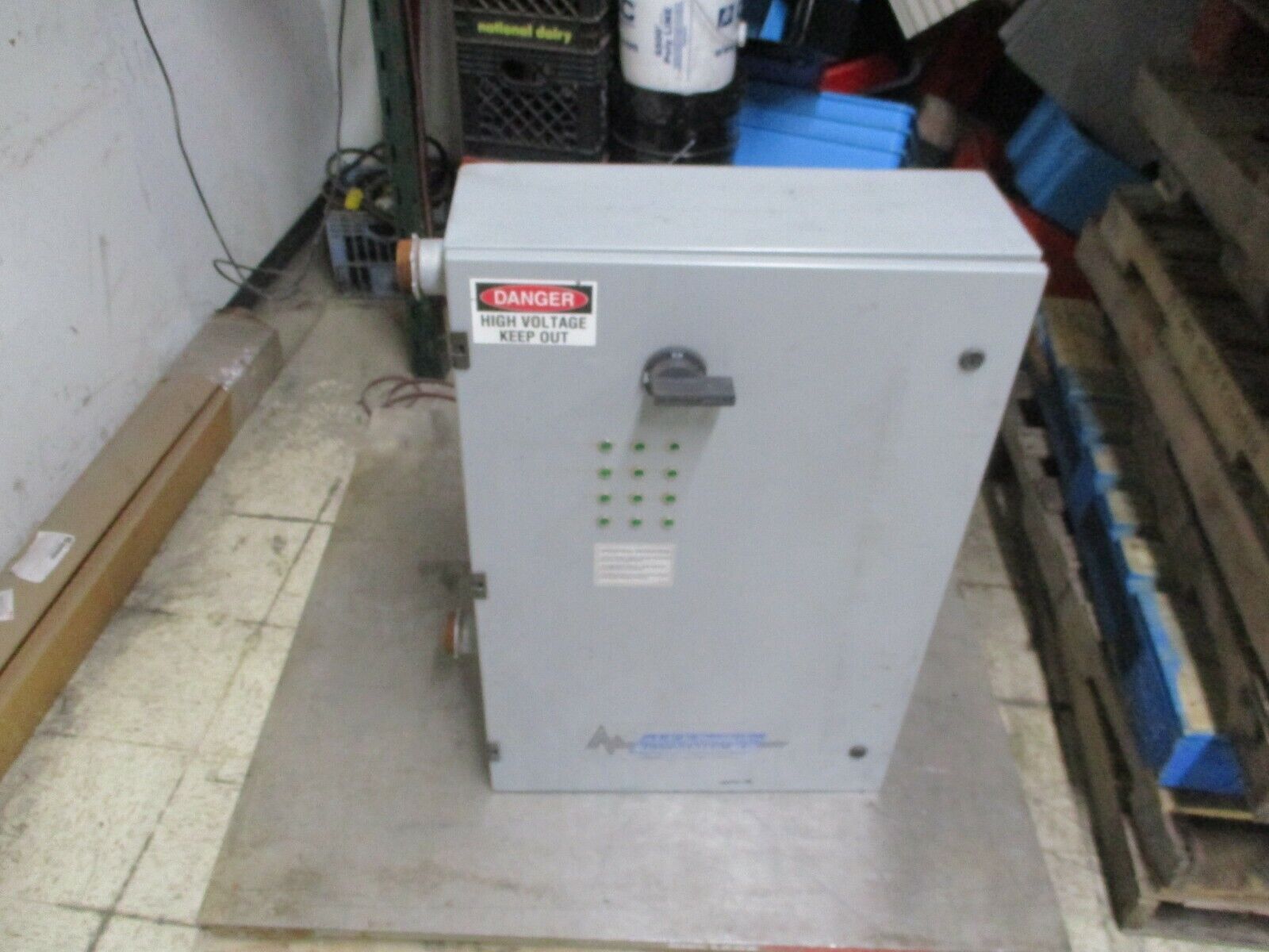 Lea International Surge Suppressor 075-00-5010 120/208V 50/60Hz 3-WYE Used