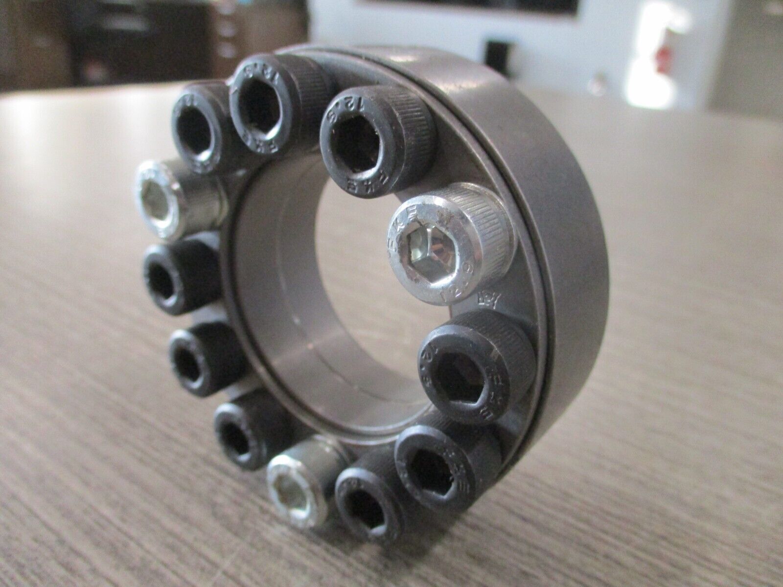 Ringfeder Dynanobloc Locking Assembly RFN 7012 1 3/4" D=75 New Surplus